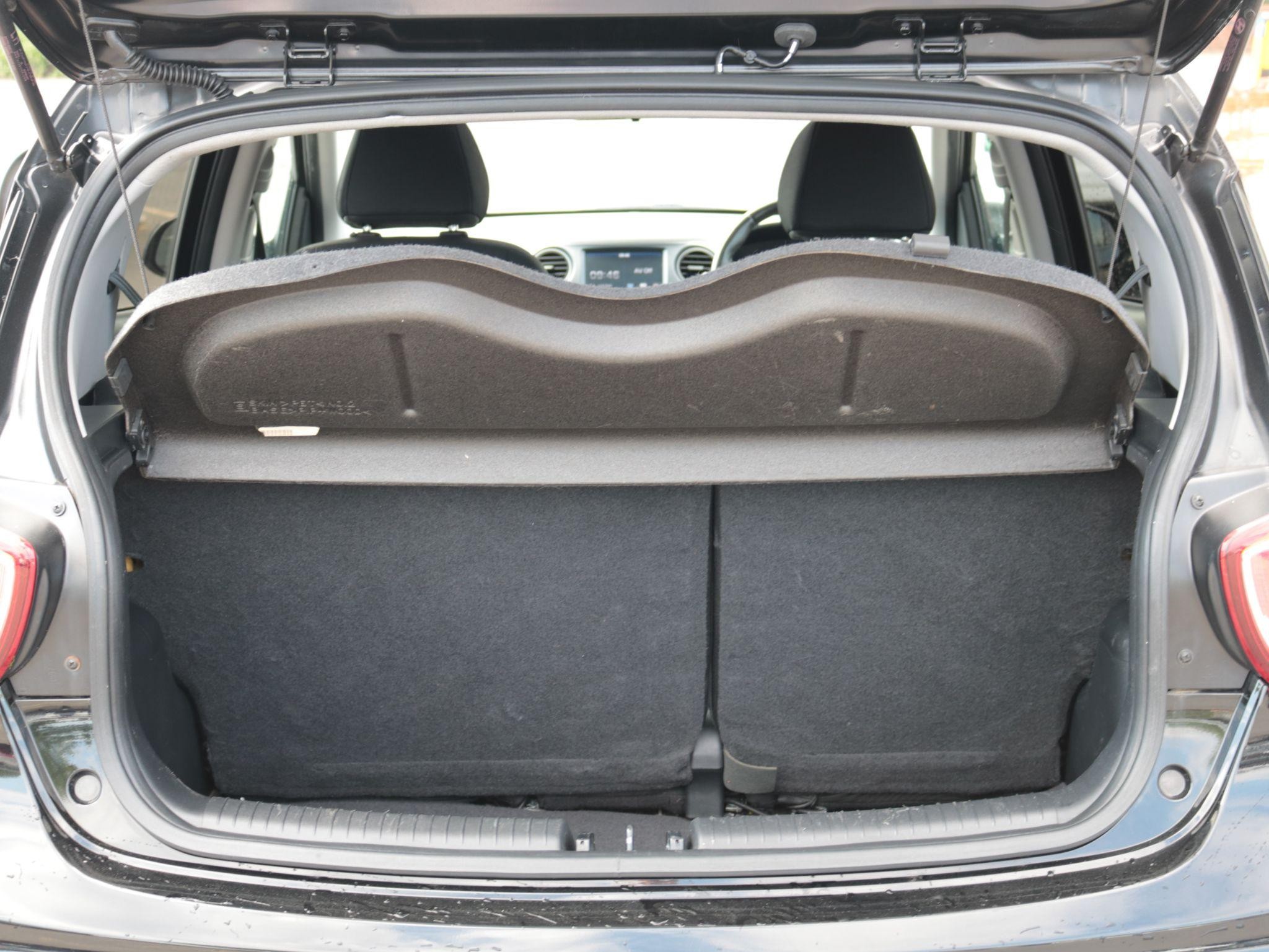 Hyundai i10 Image 10