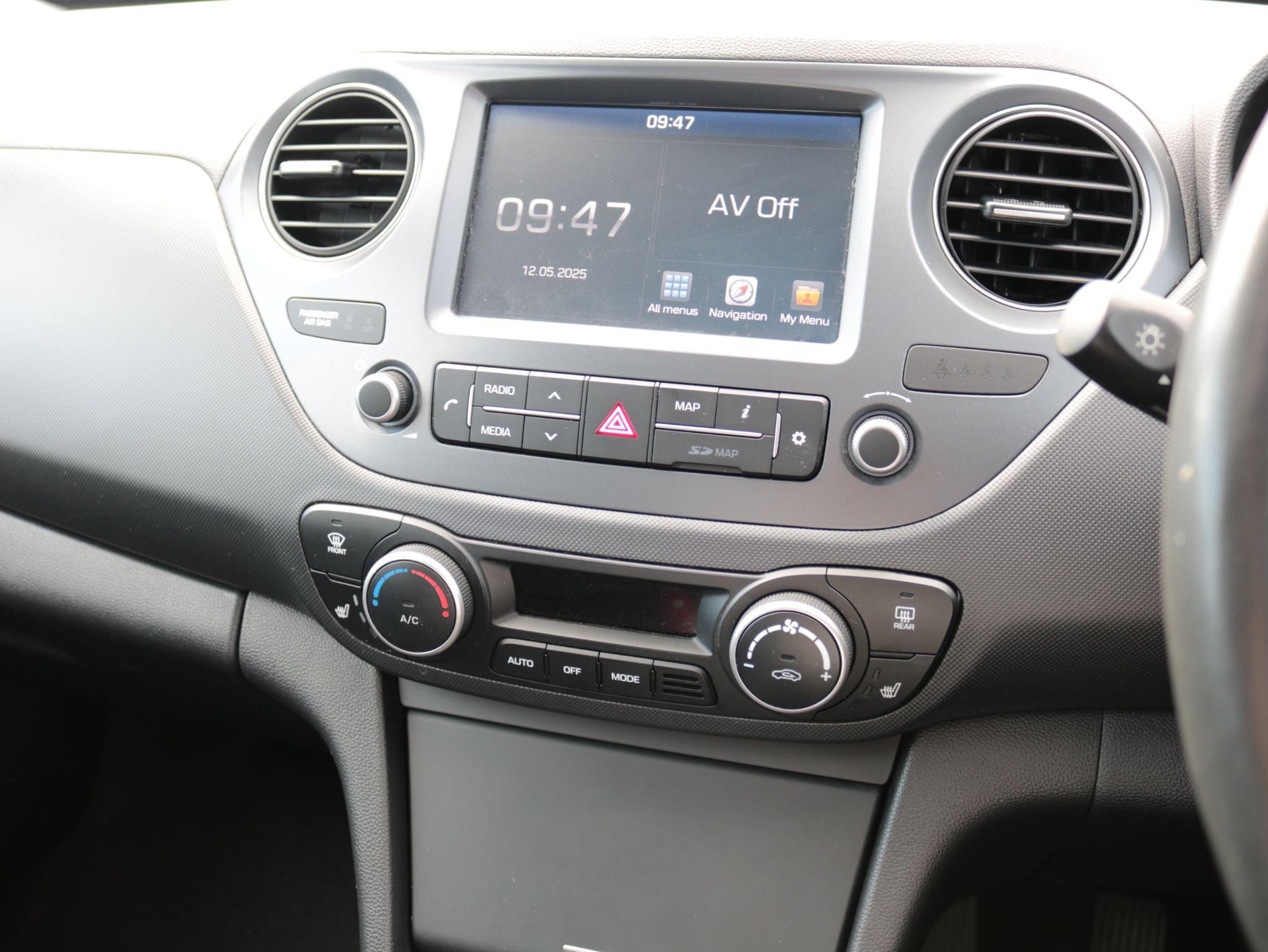 Hyundai i10 Image 16