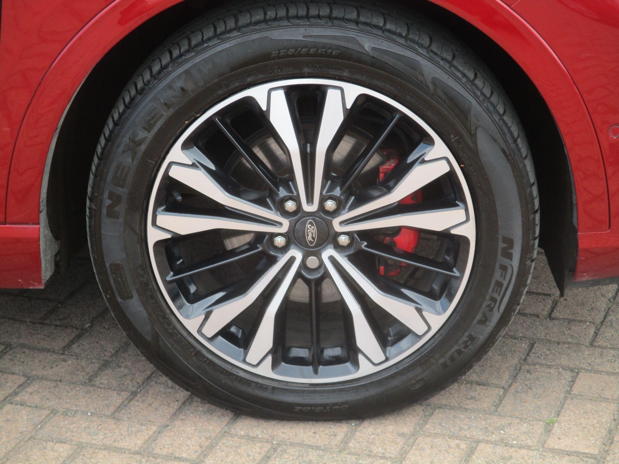 Ford Kuga Image 9