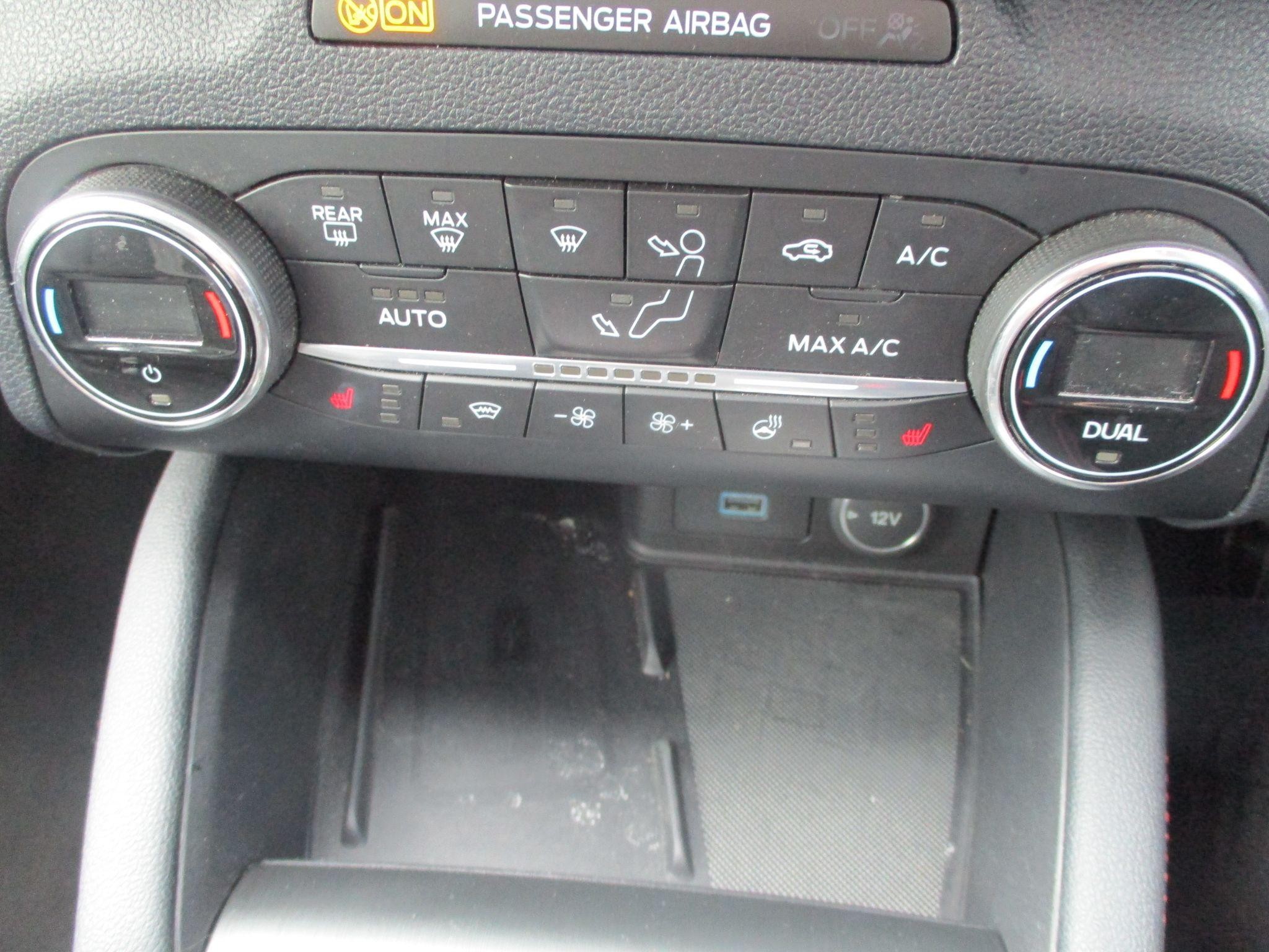 Ford Kuga Image 19