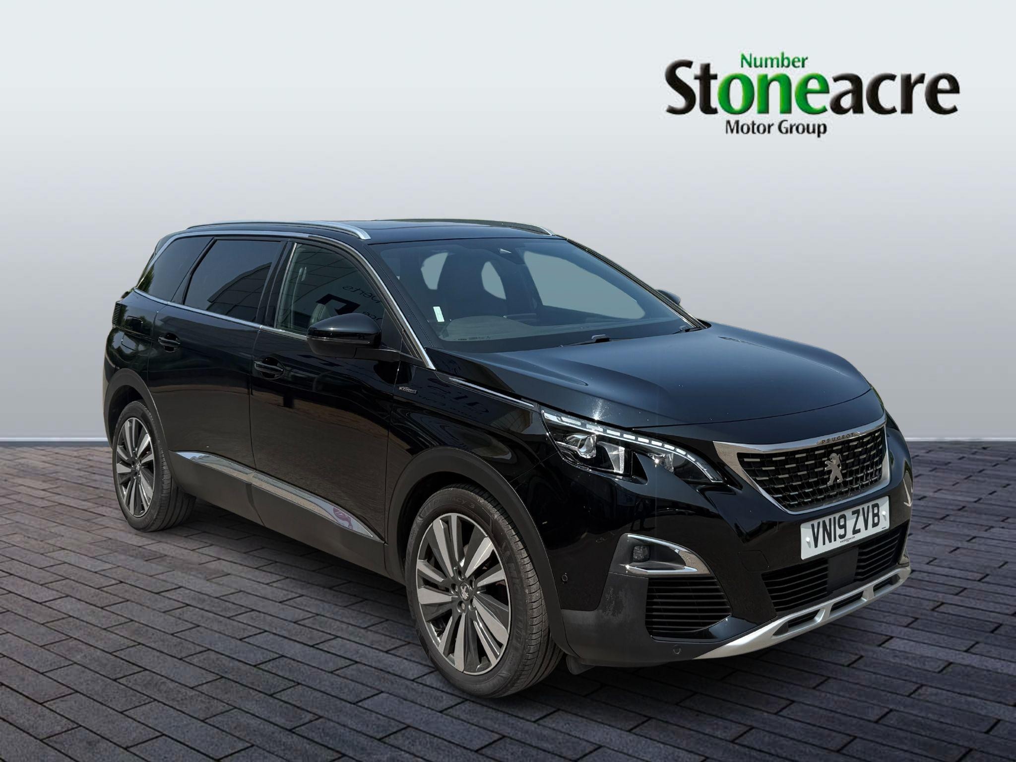 Peugeot 5008 Image 1