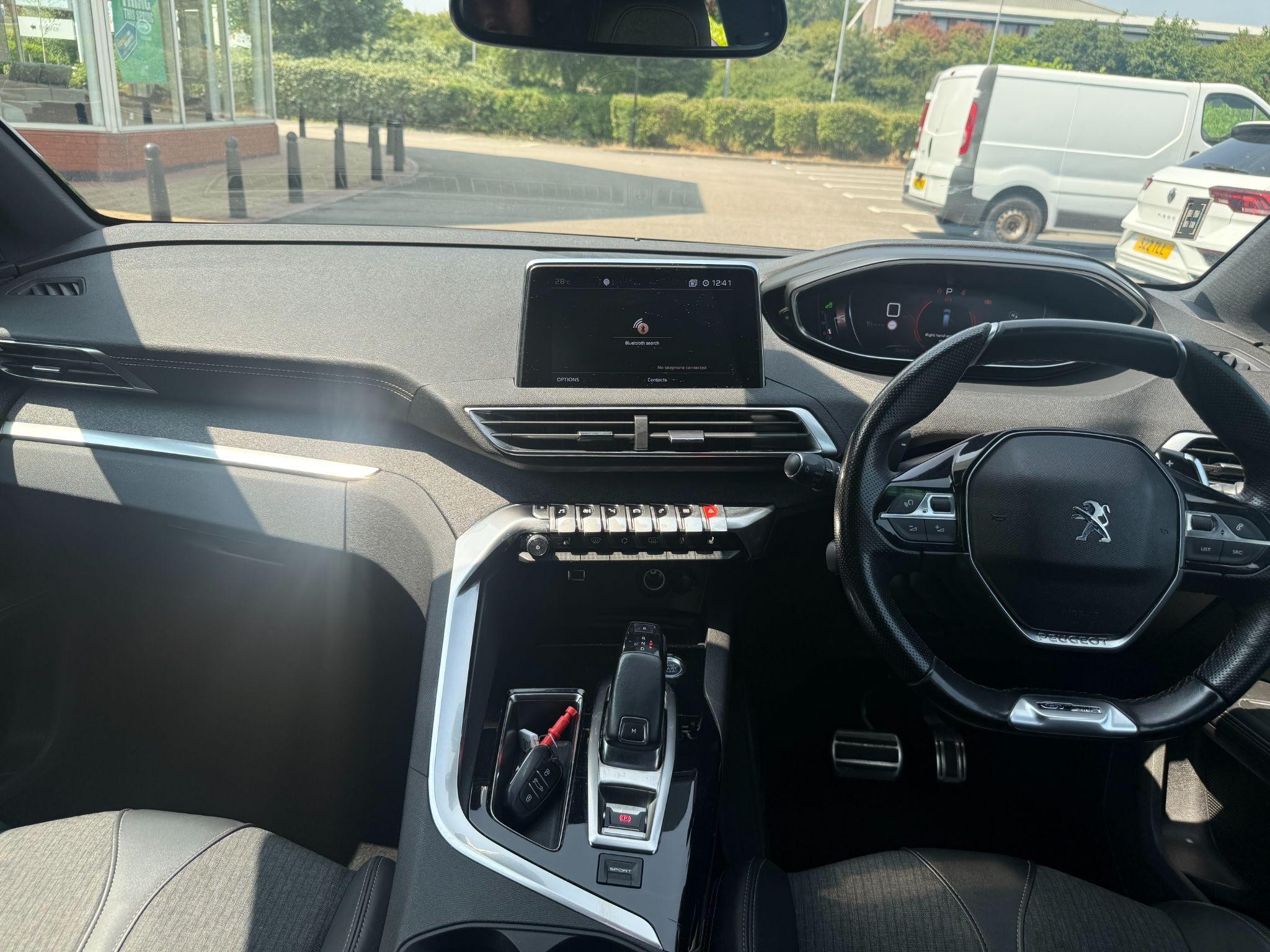 Peugeot 5008 Image 9