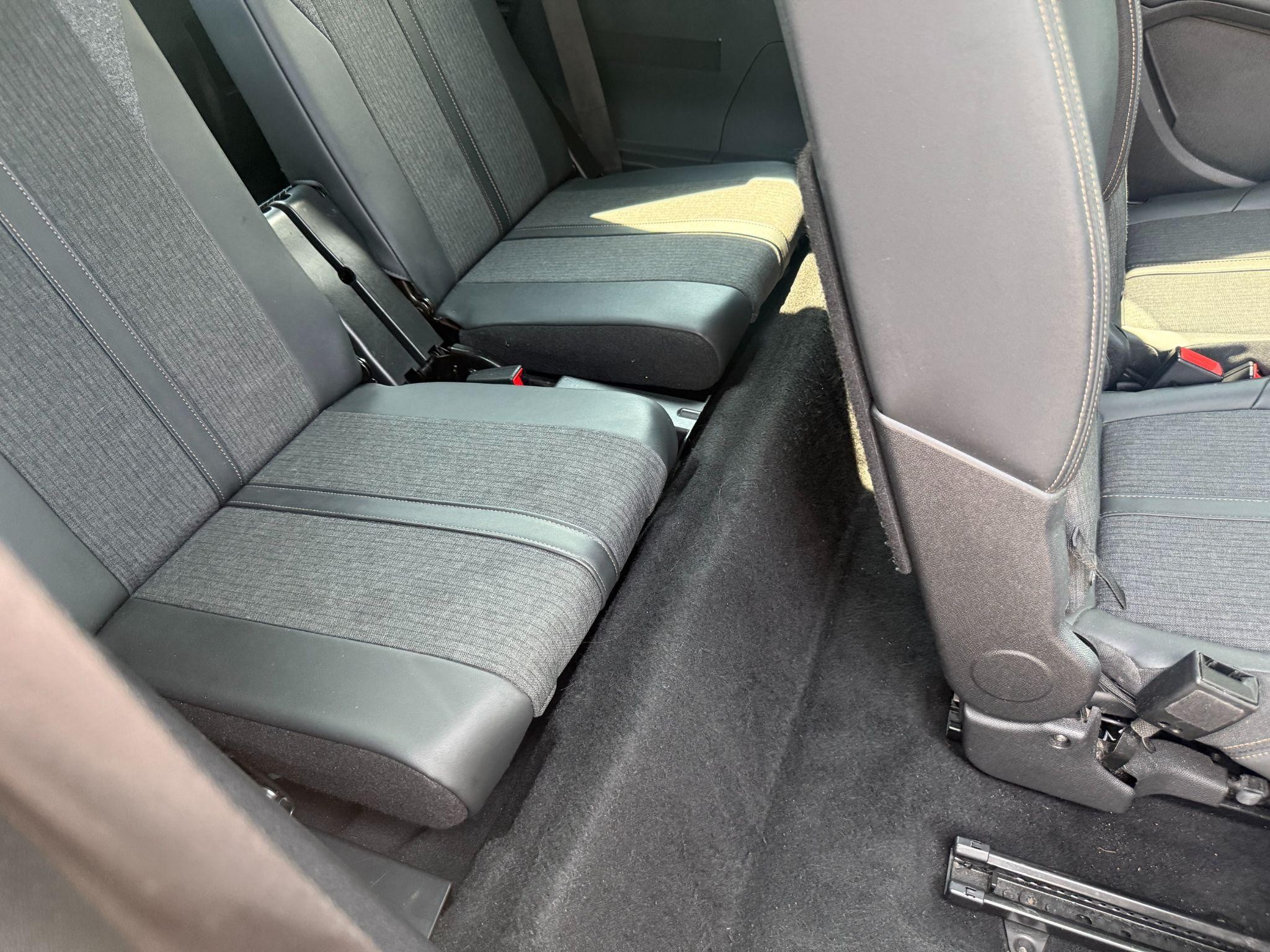 Peugeot 5008 Image 13