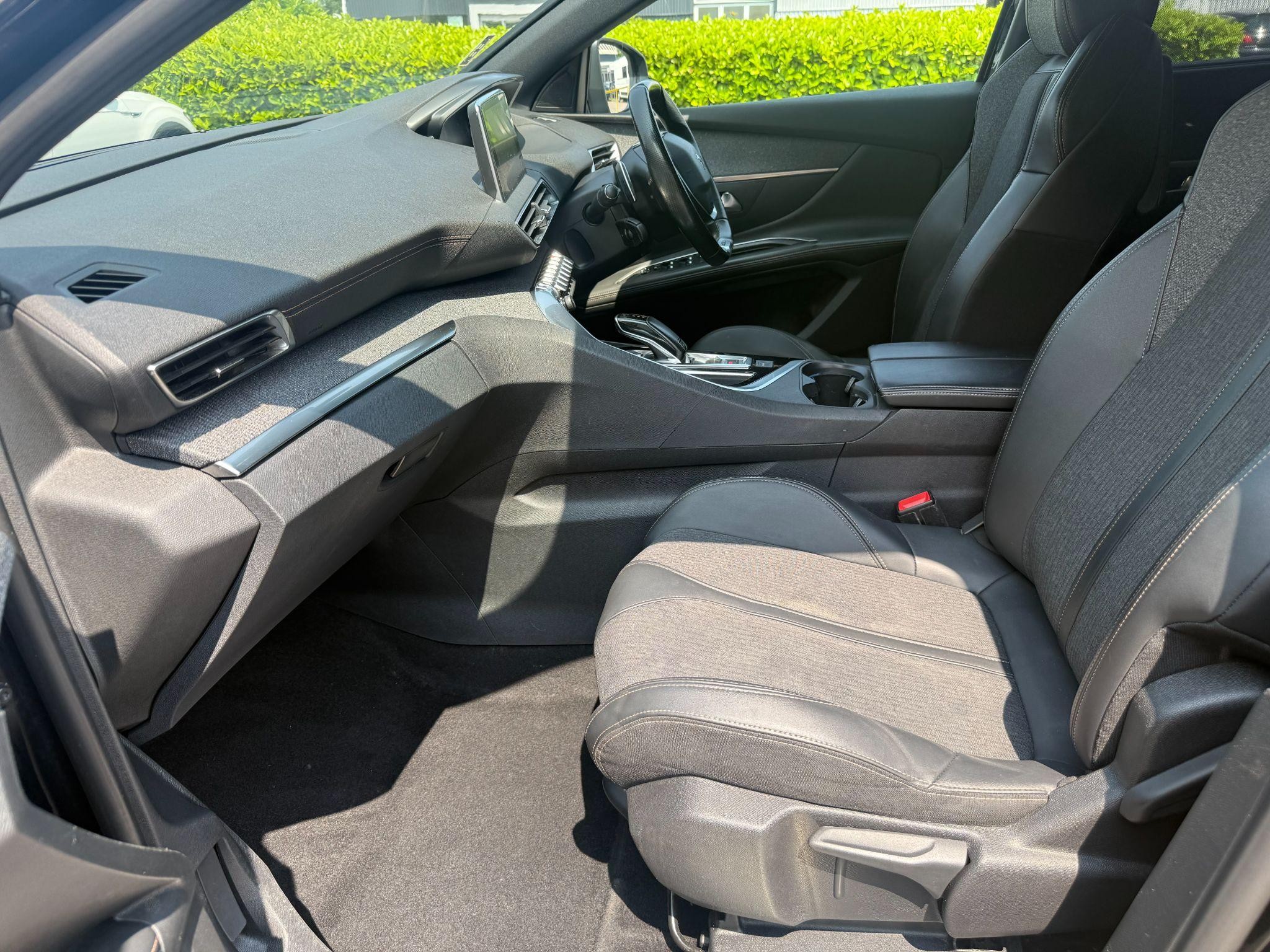 Peugeot 5008 Image 25