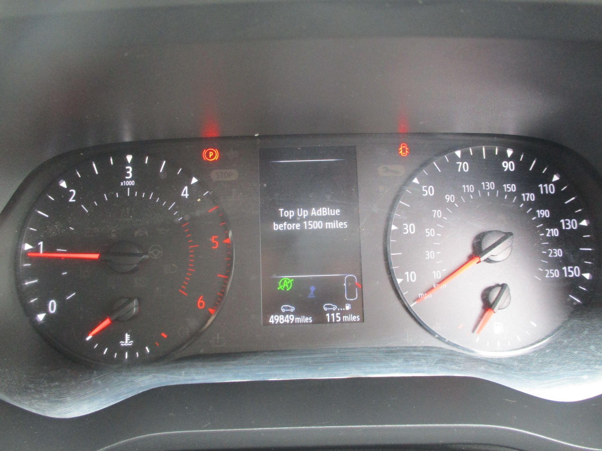 Renault Trafic Image 11