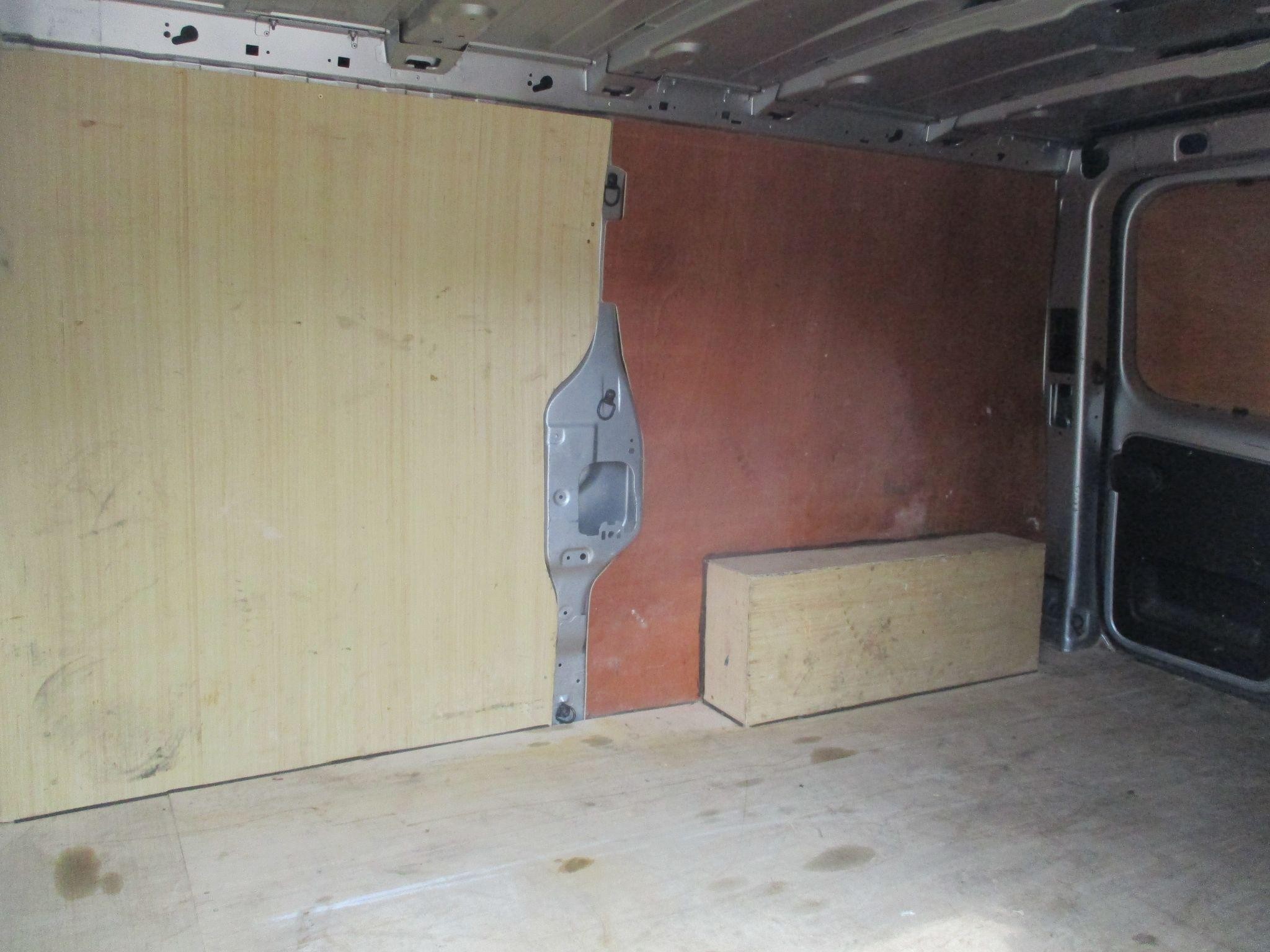 Renault Trafic Image 16