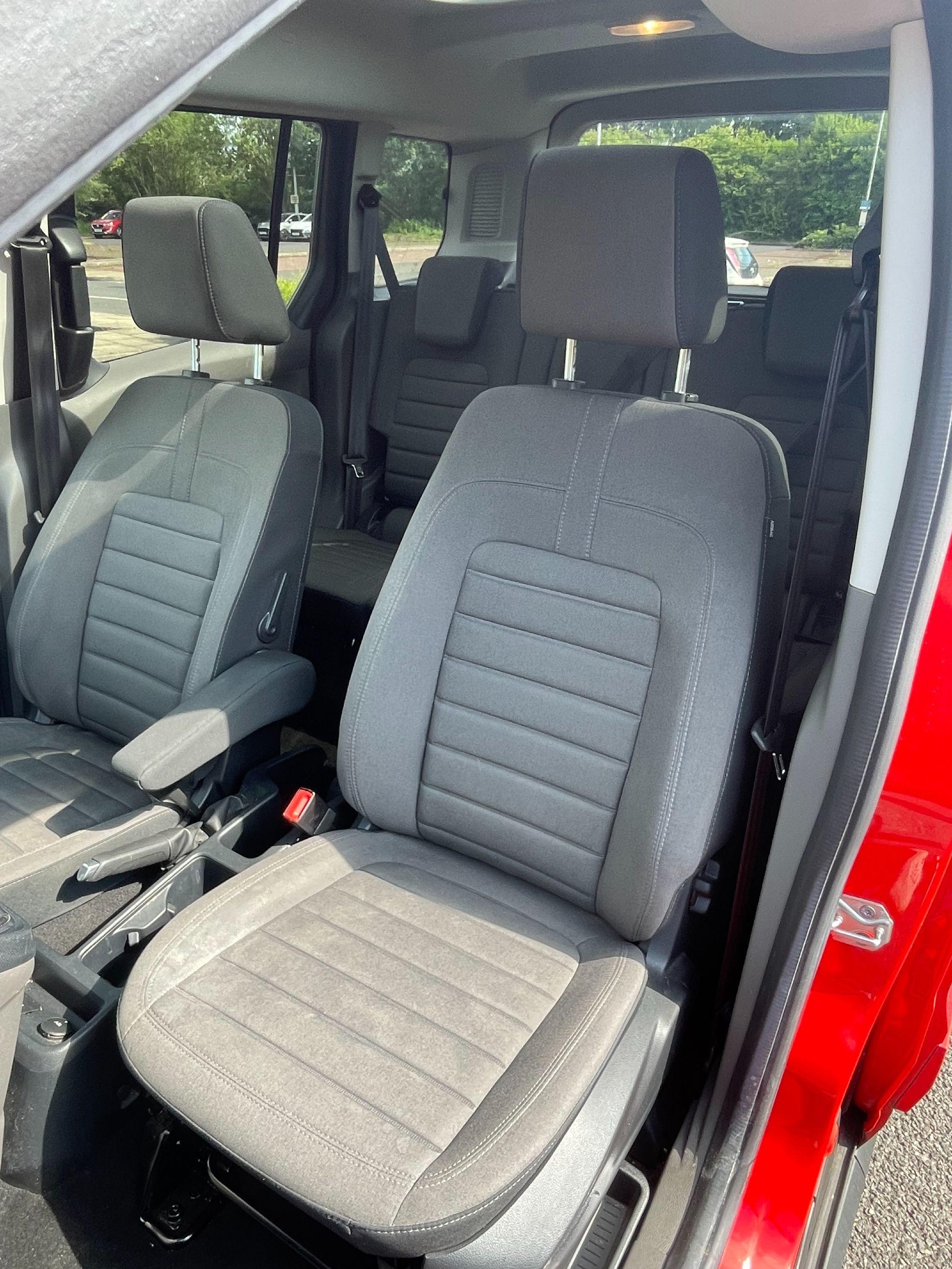 Ford Tourneo Connect Image 9