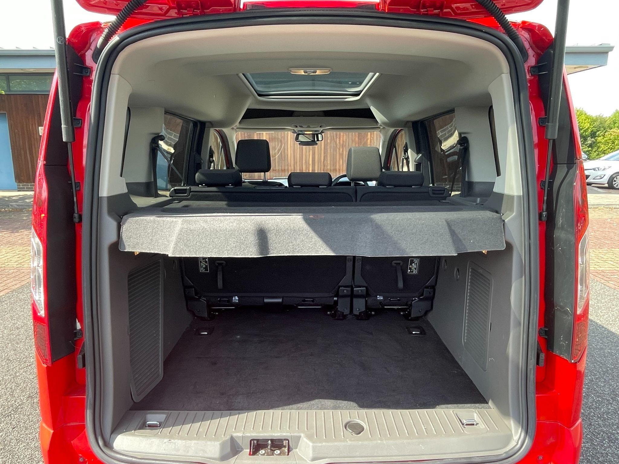 Ford Tourneo Connect Image 11