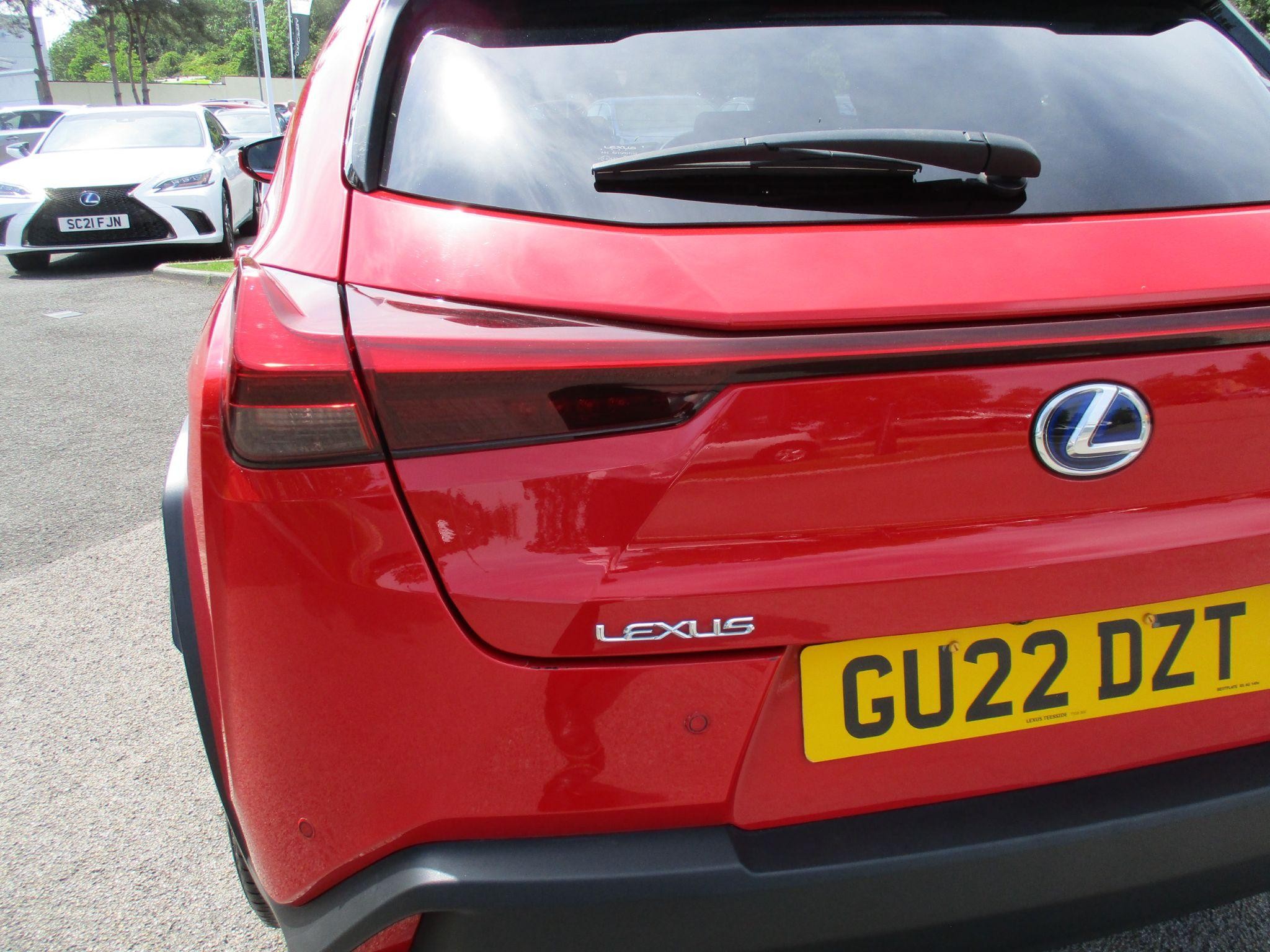 Lexus UX Self-Charging Hybrid Image 56
