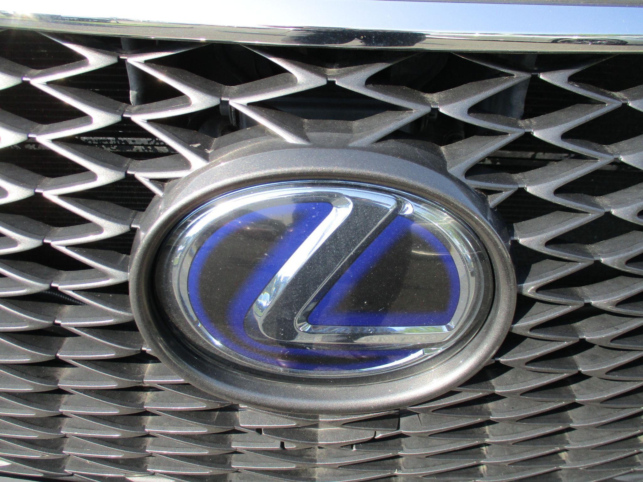 Lexus NX Self-Charging Hybrid Image 15