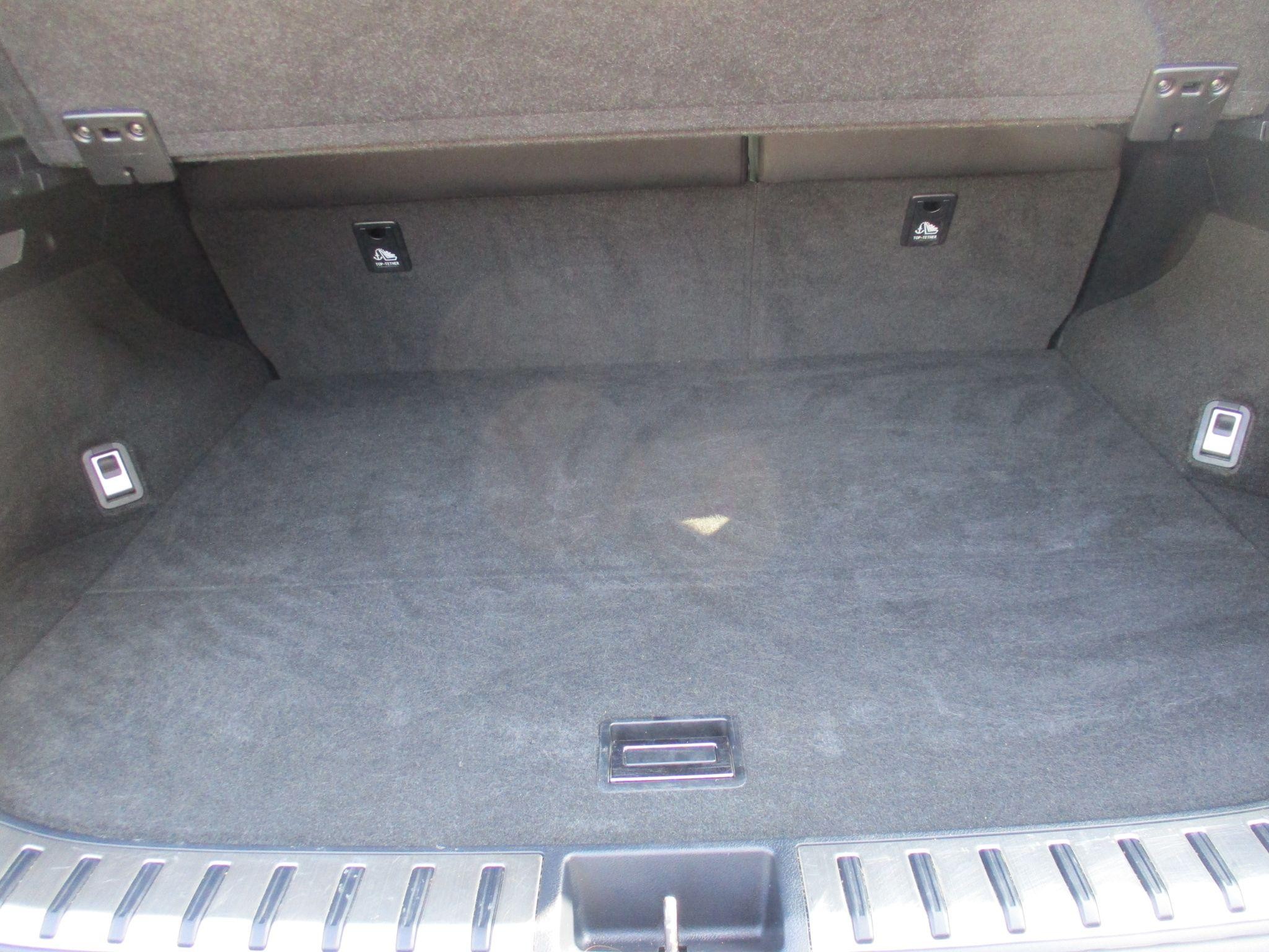 Lexus NX Self-Charging Hybrid Image 23