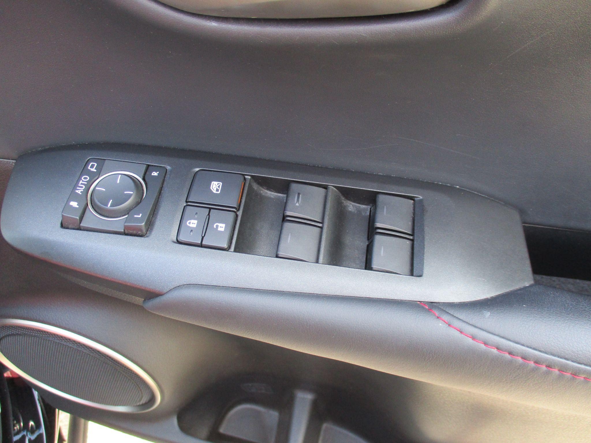 Lexus NX Self-Charging Hybrid Image 28