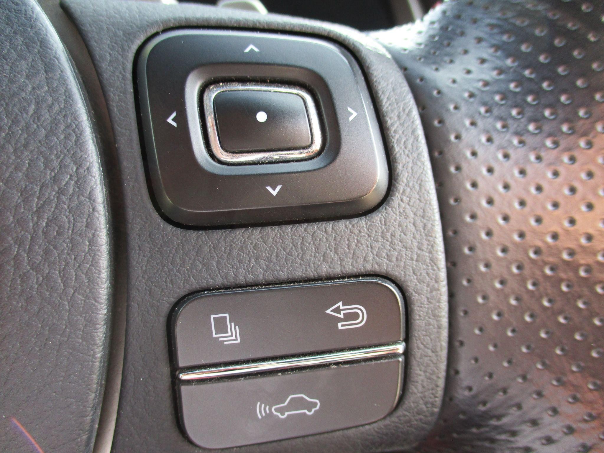 Lexus NX Self-Charging Hybrid Image 32