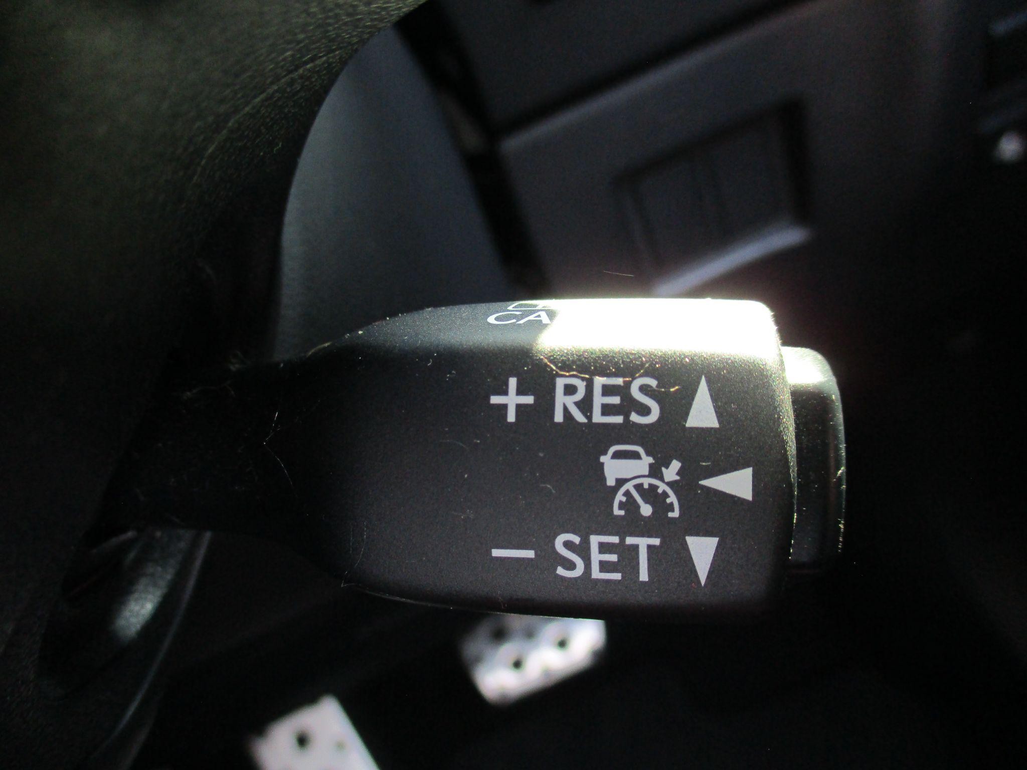 Lexus NX Self-Charging Hybrid Image 36