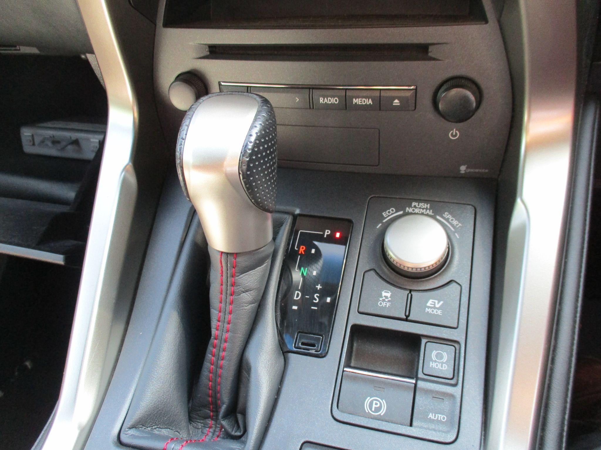 Lexus NX Self-Charging Hybrid Image 39