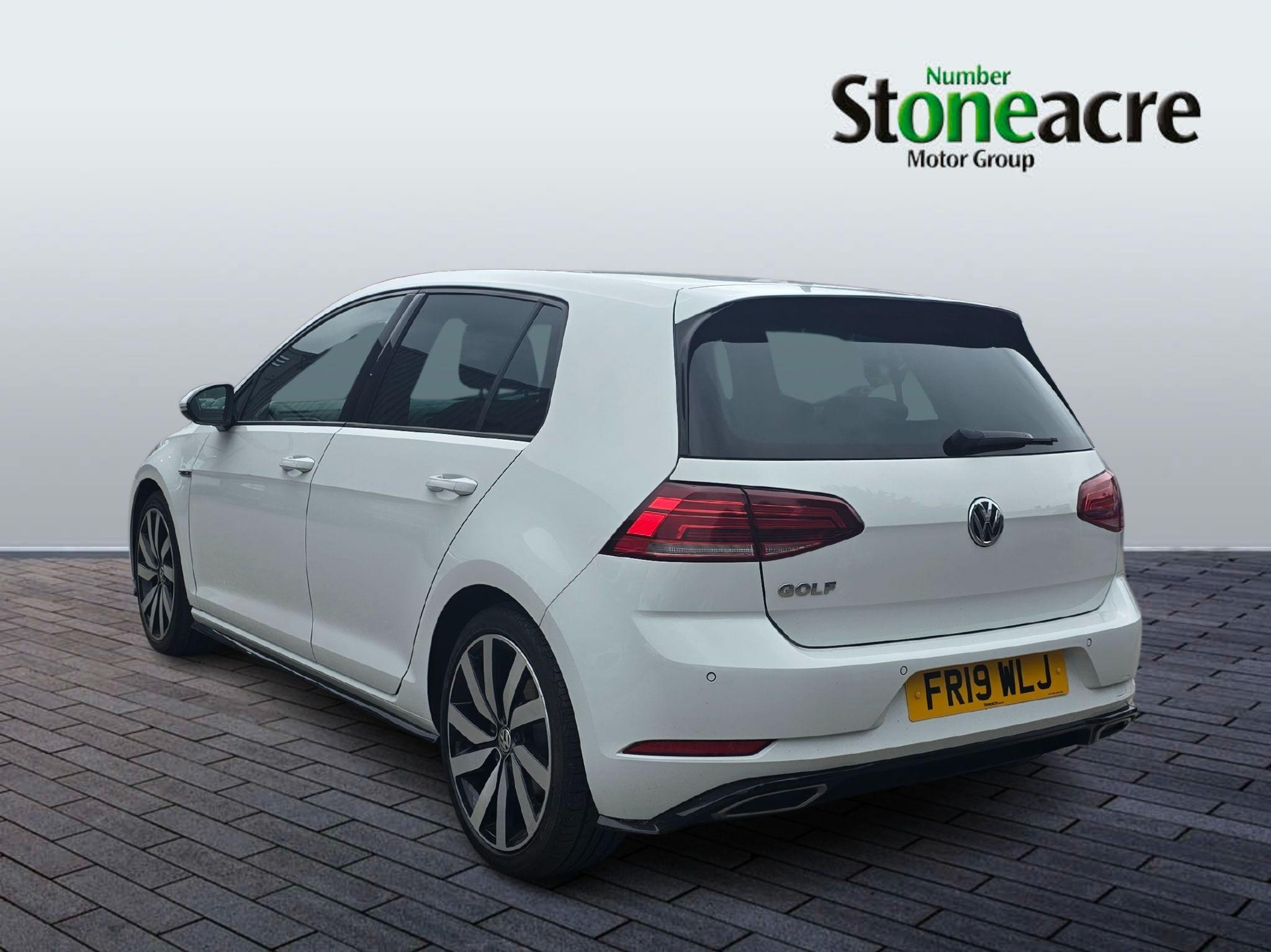 Volkswagen Golf Image 6