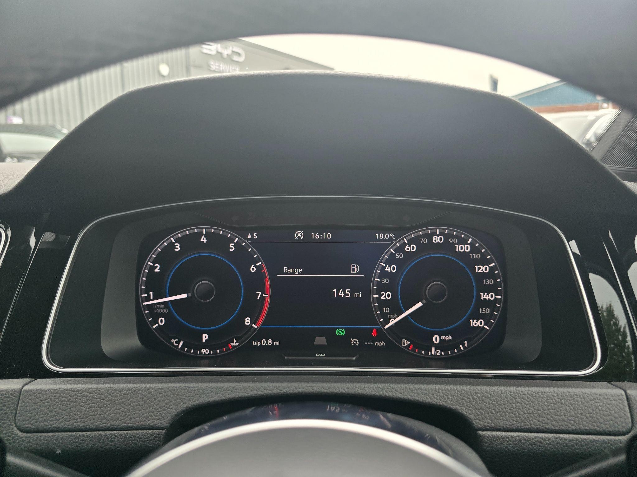 Volkswagen Golf Image 15