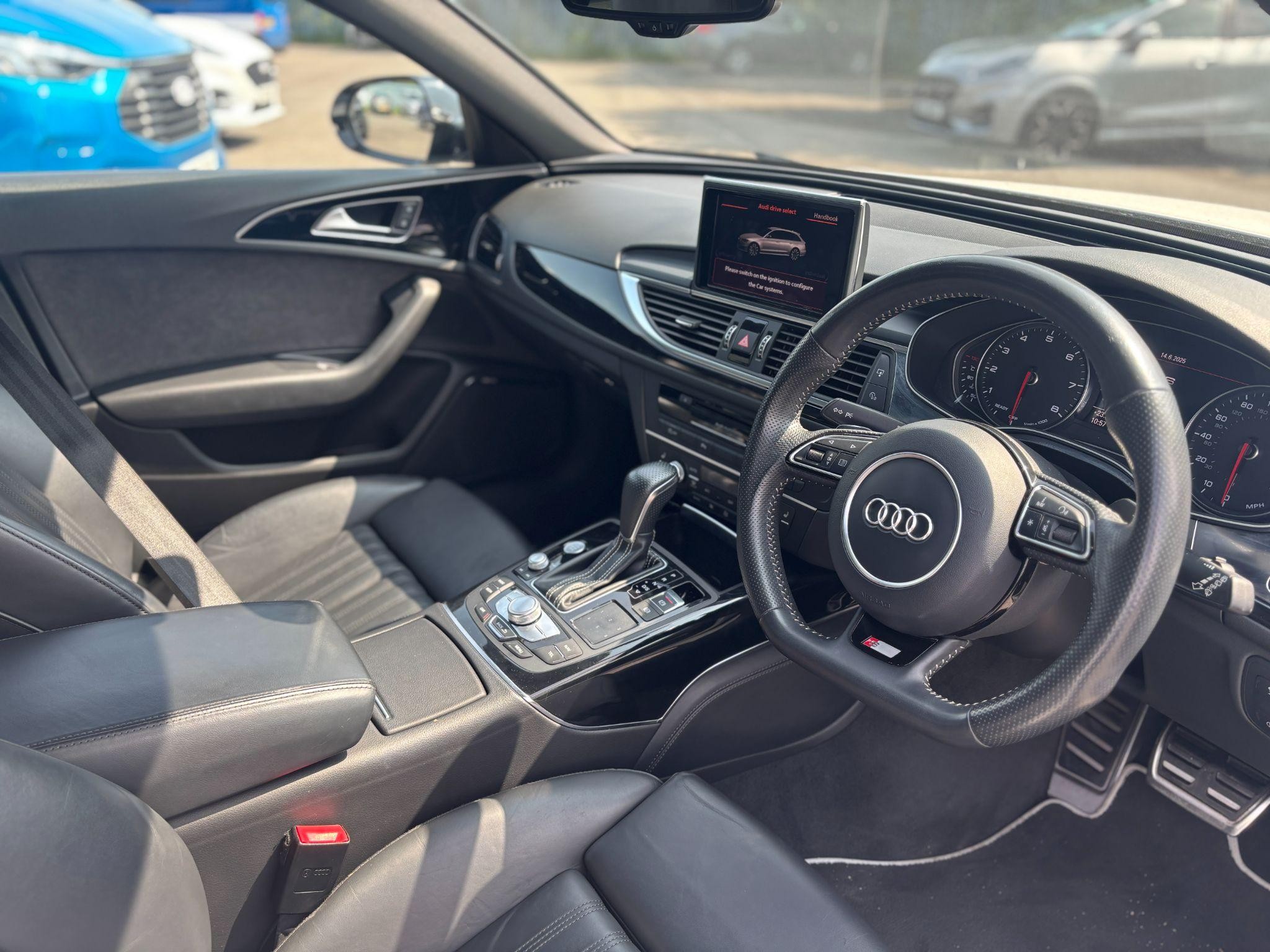 Audi A6 Avant Image 11