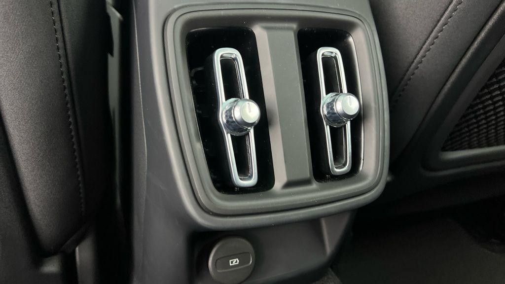 Polestar Polestar 2 Image 22