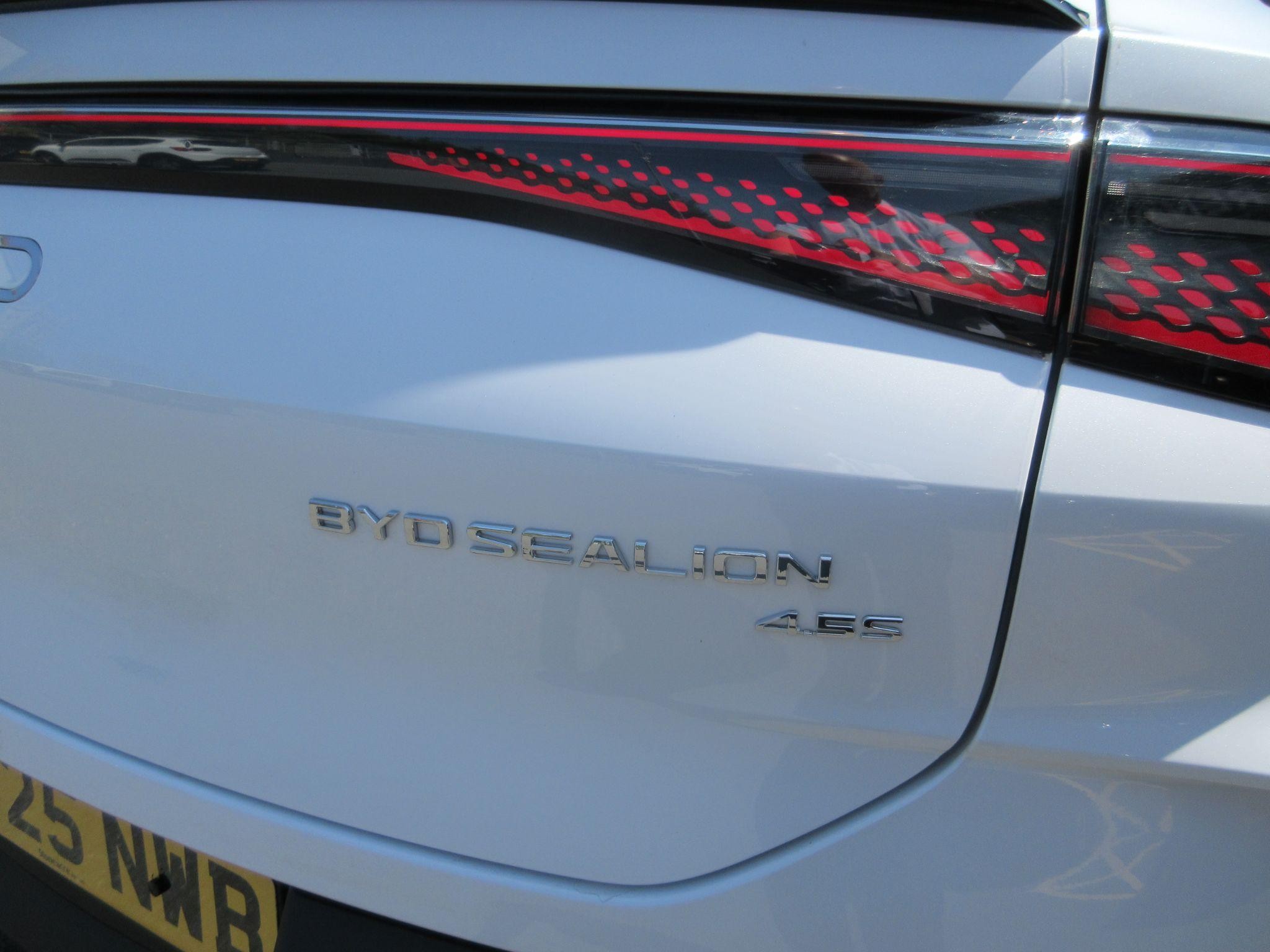 BYD Sealion 7 Image 41