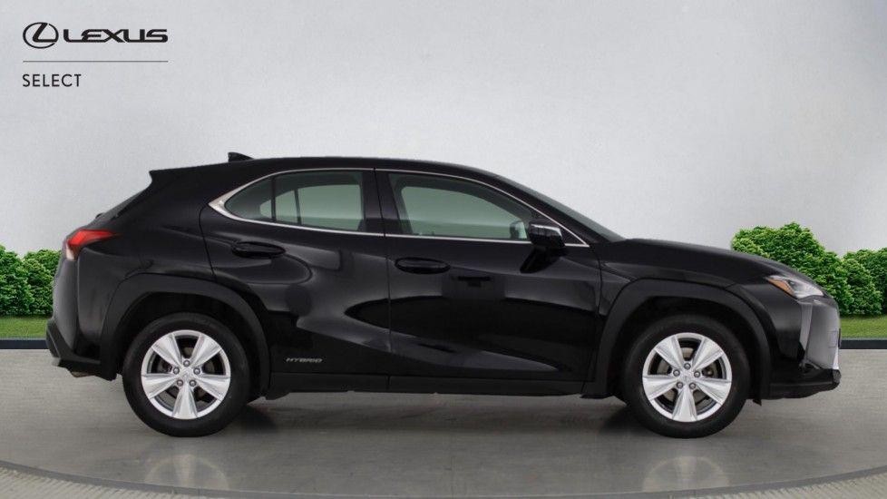 Lexus UX Self-Charging Hybrid Image 8