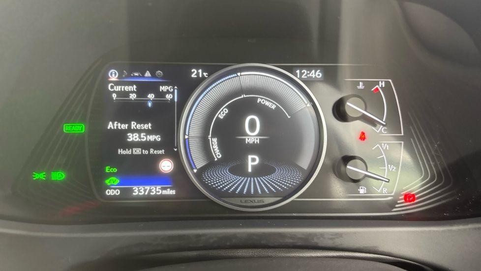 Lexus UX Self-Charging Hybrid Image 15
