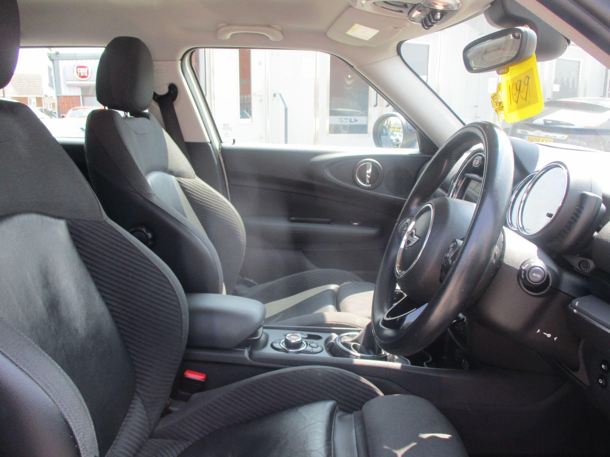 MINI Clubman Image 13