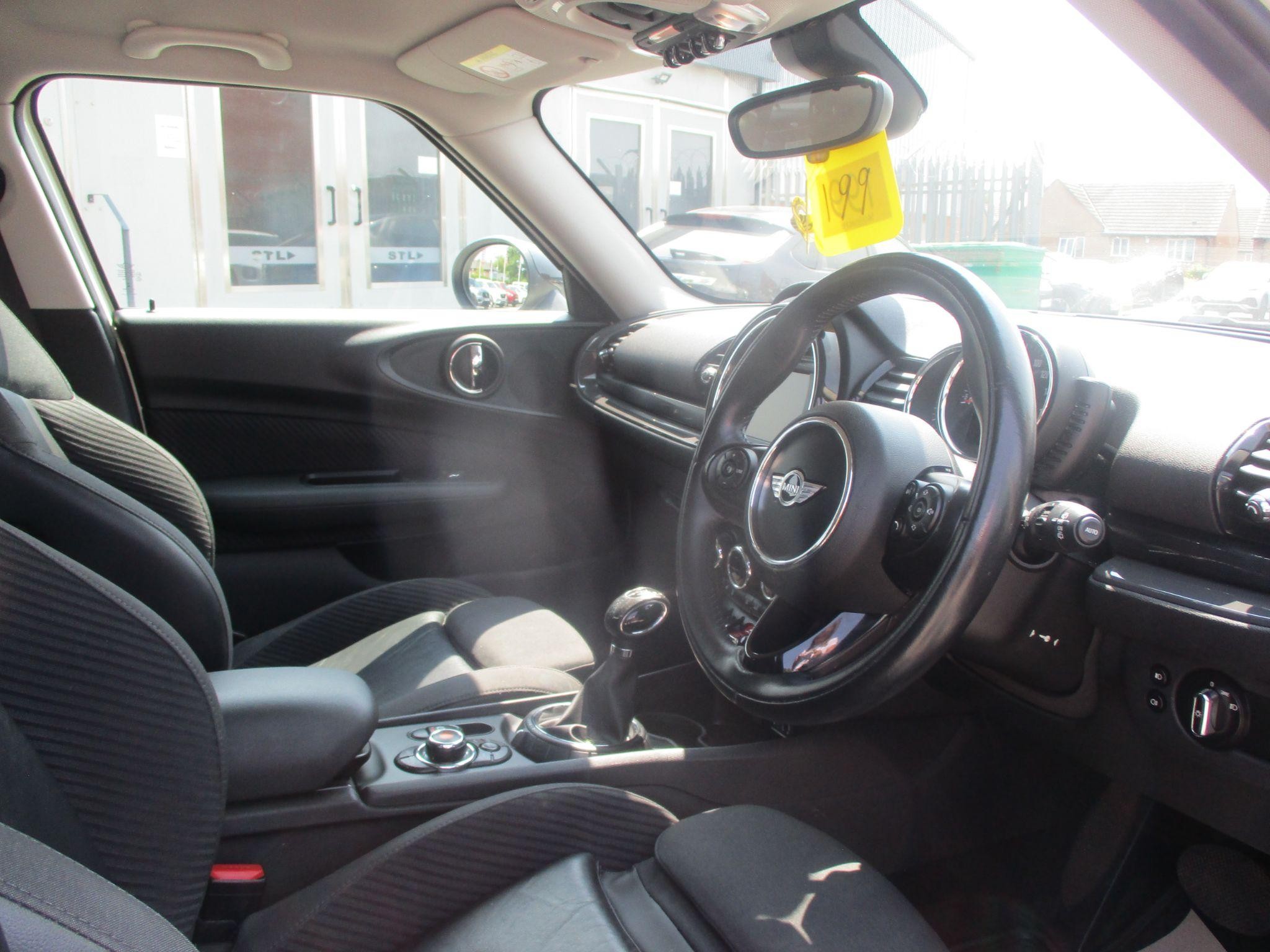 MINI Clubman Image 14