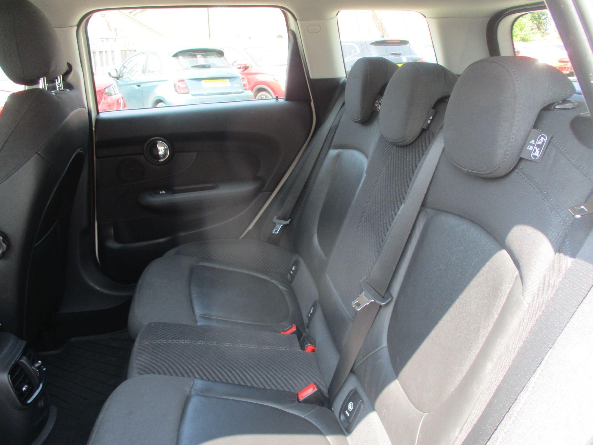 MINI Clubman Image 16