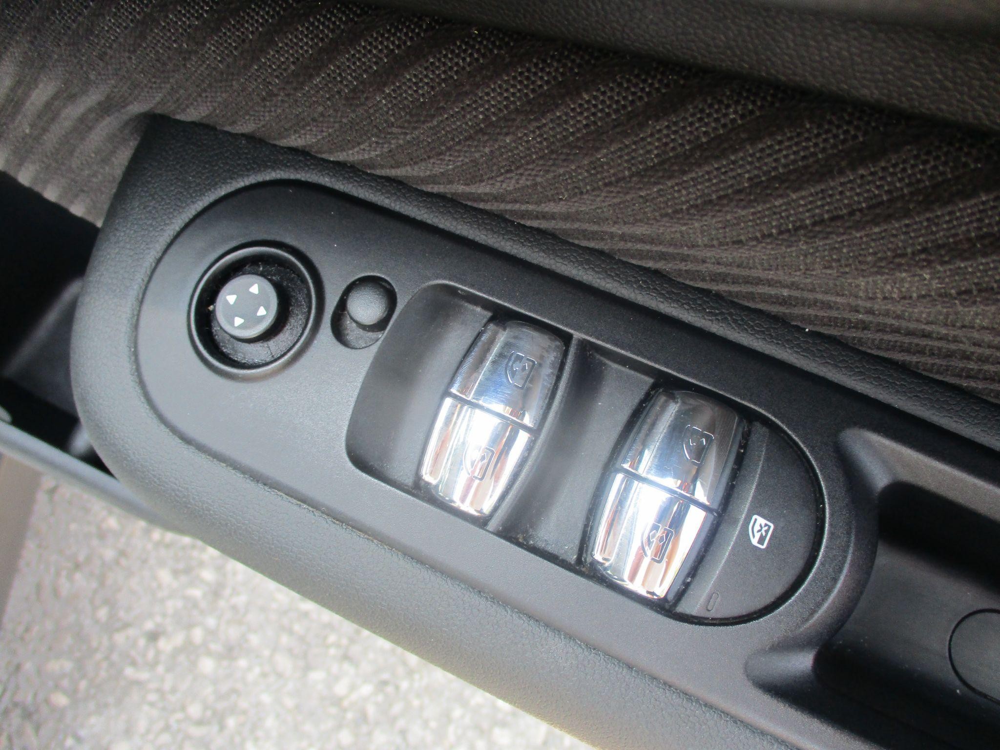 MINI Clubman Image 17