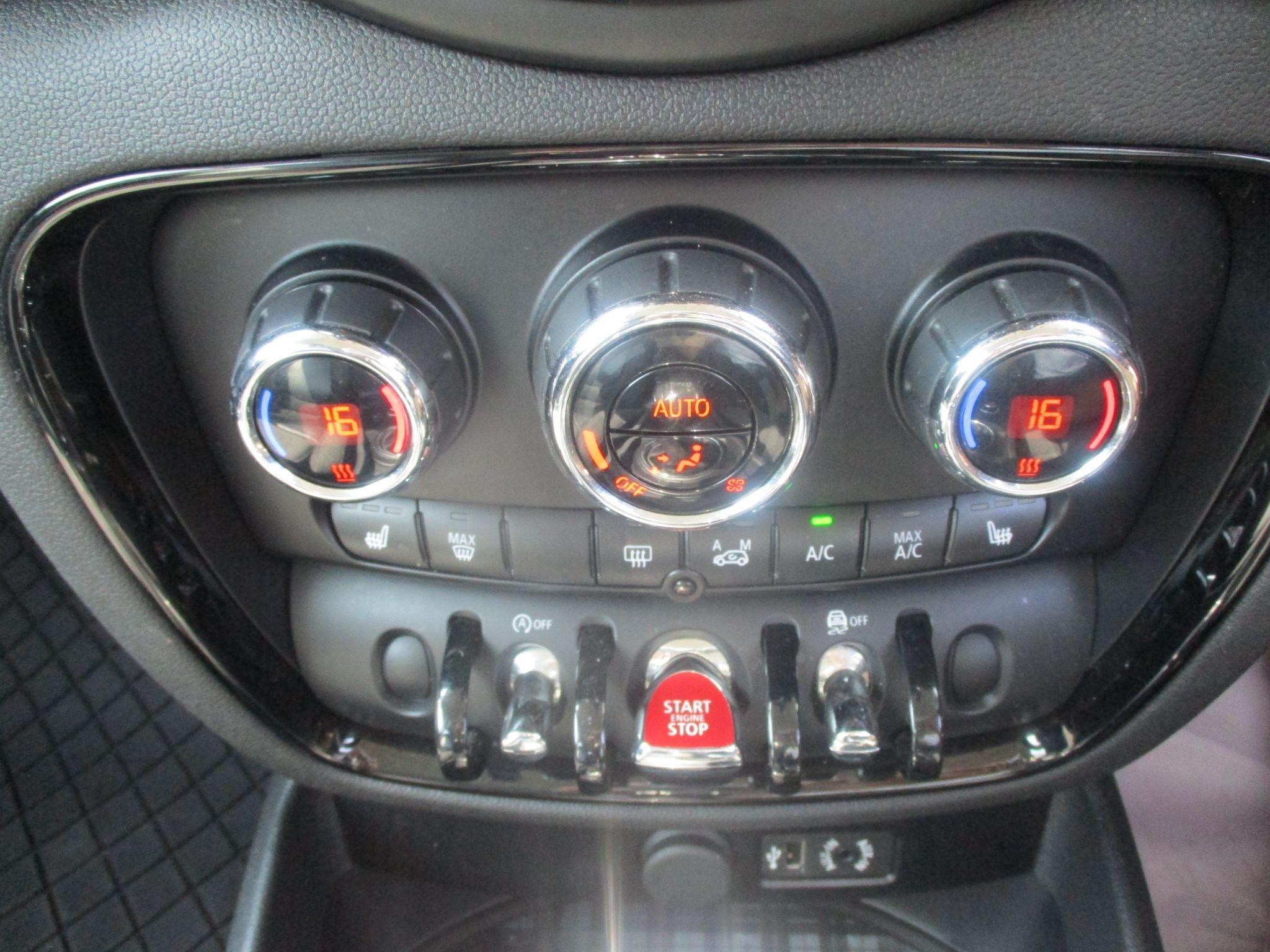 MINI Clubman Image 28