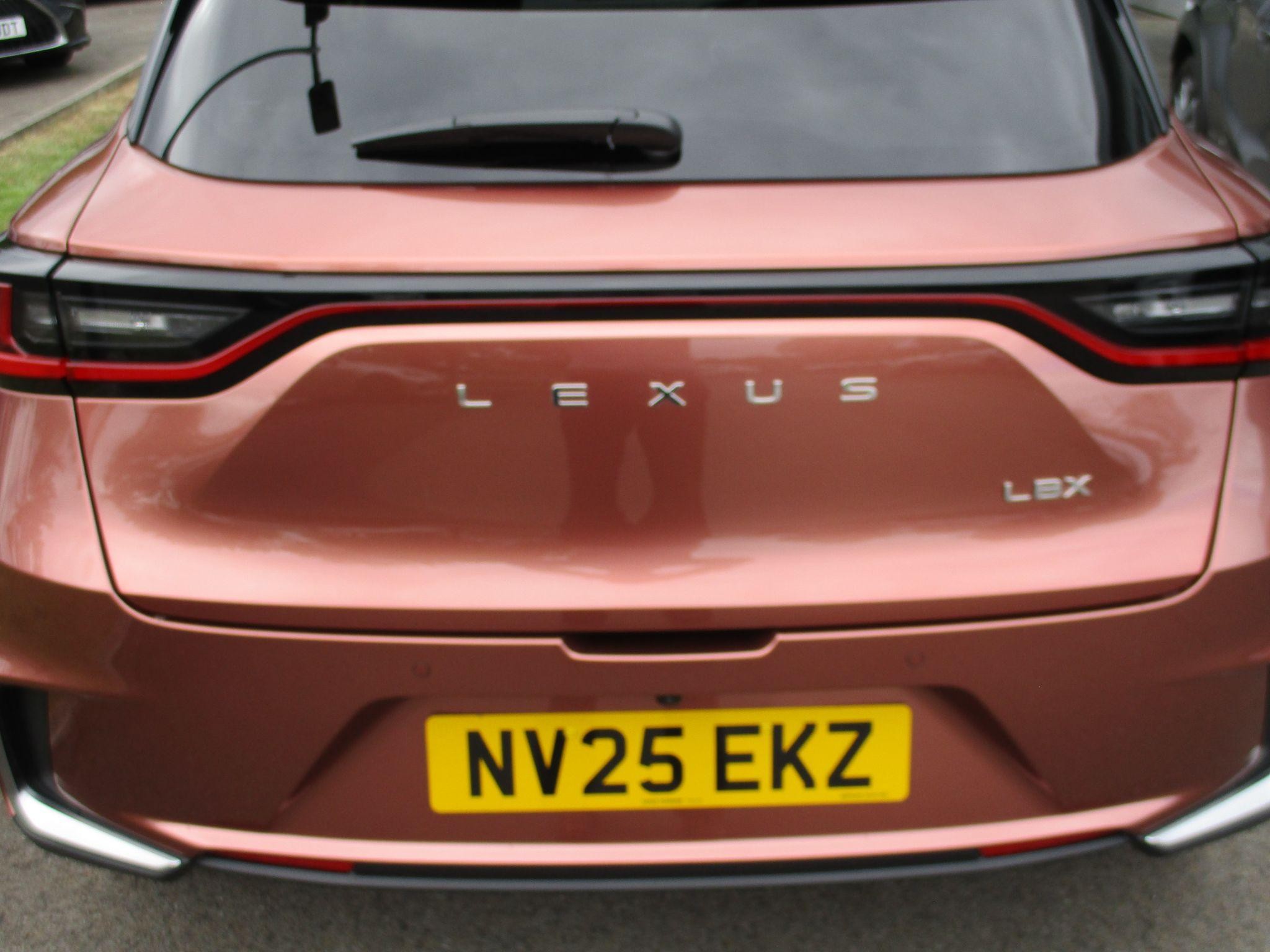 Lexus LBX Image 16