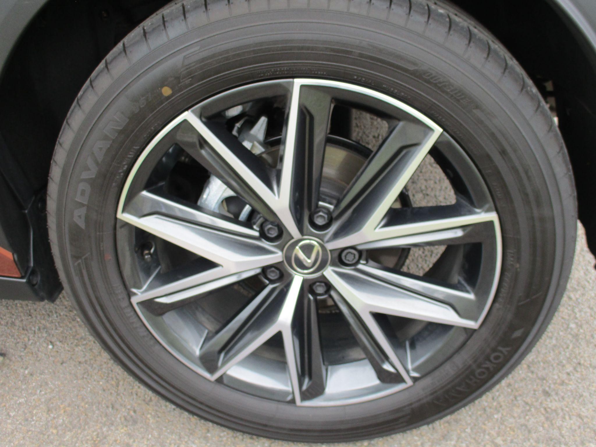 Lexus LBX Image 18