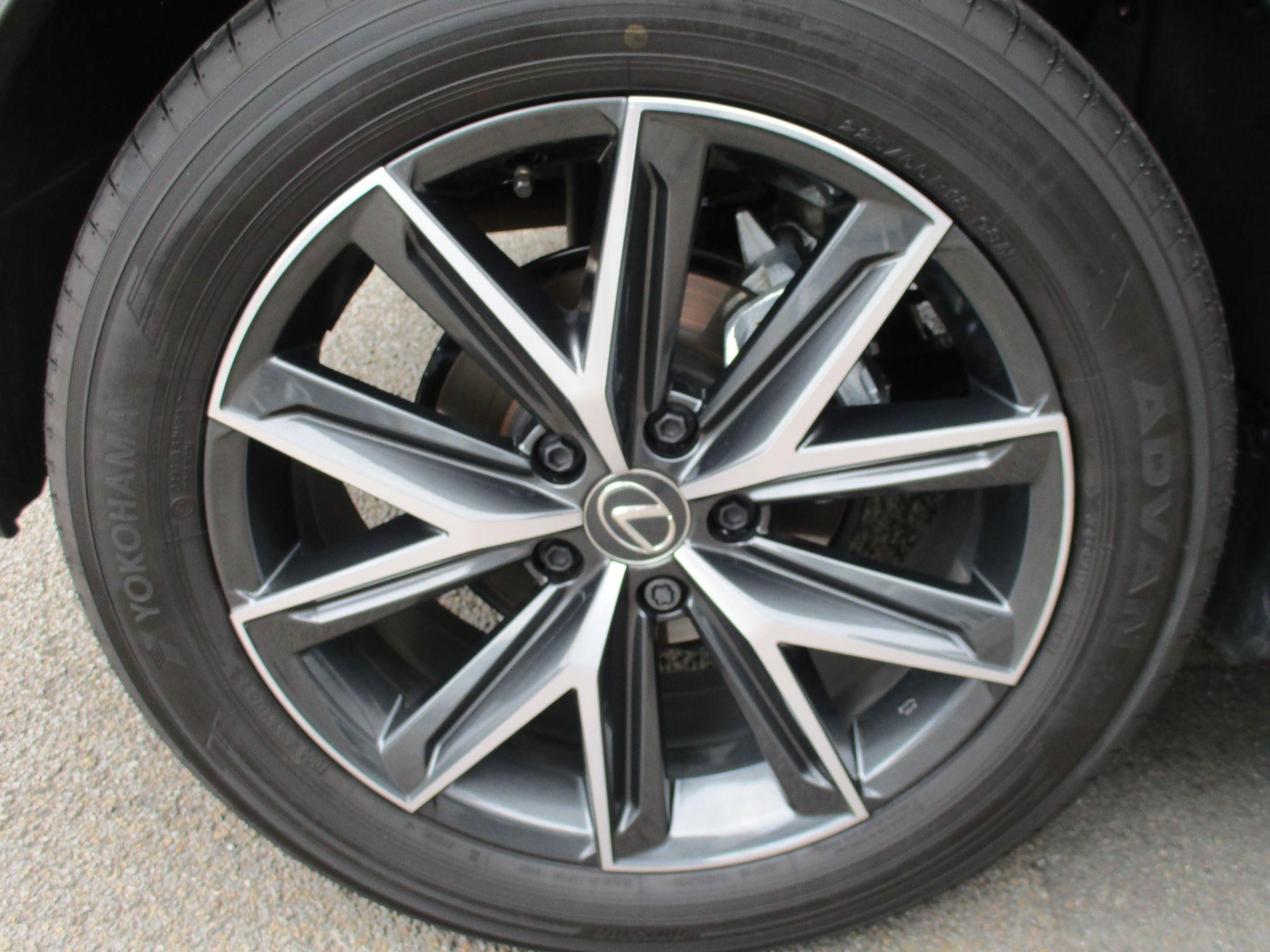 Lexus LBX Image 24