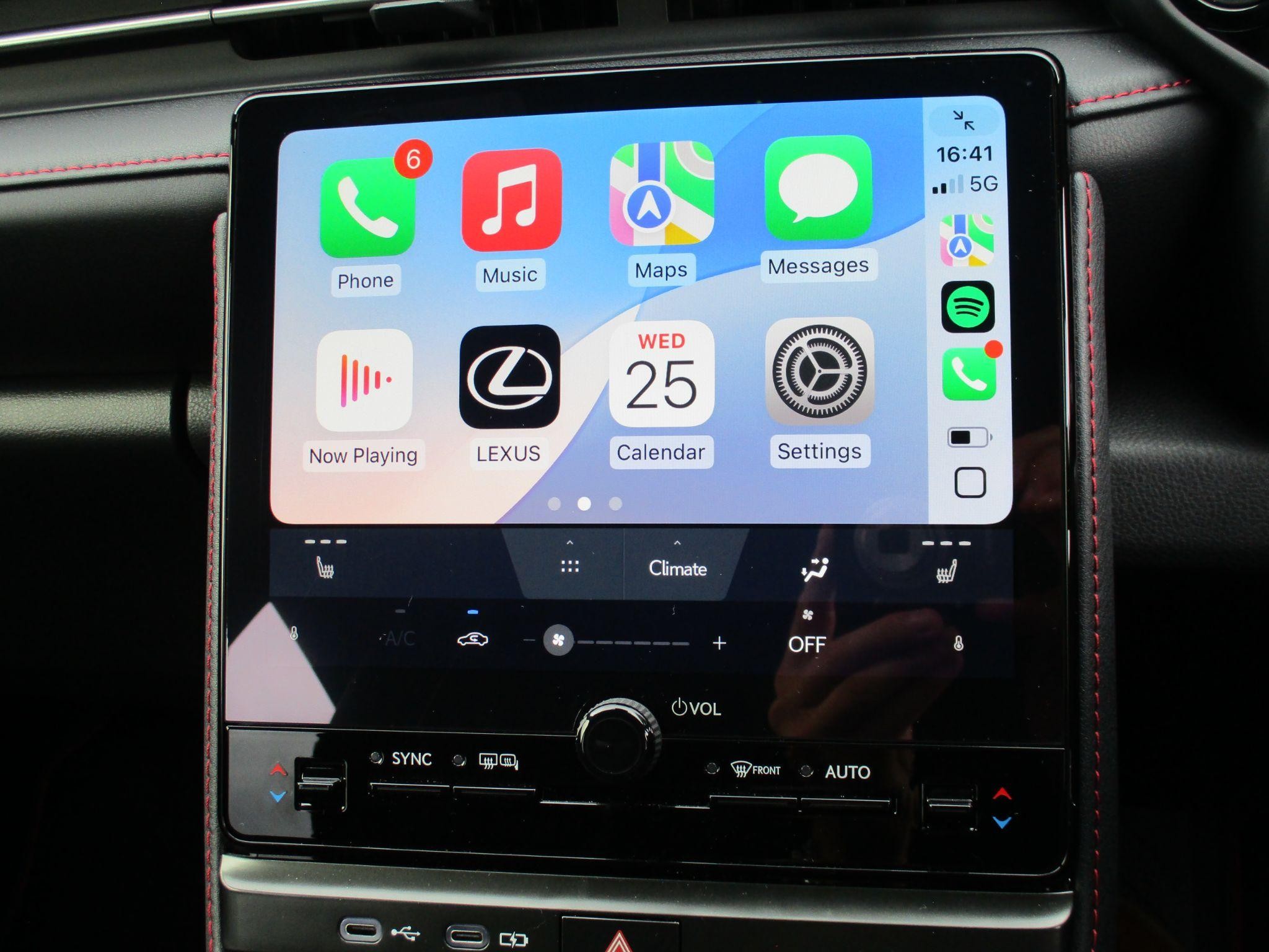 Lexus LBX Image 29