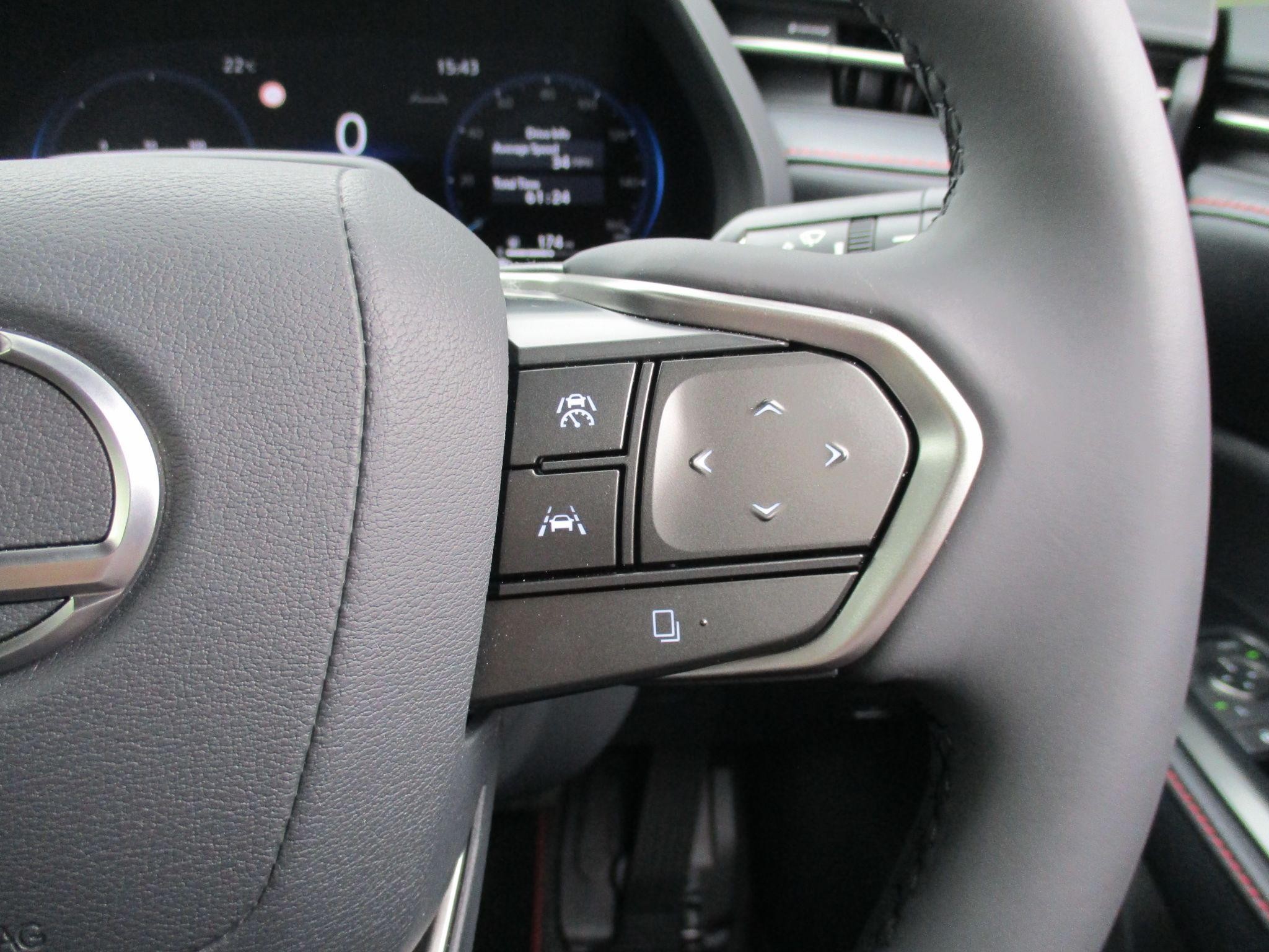 Lexus LBX Image 38