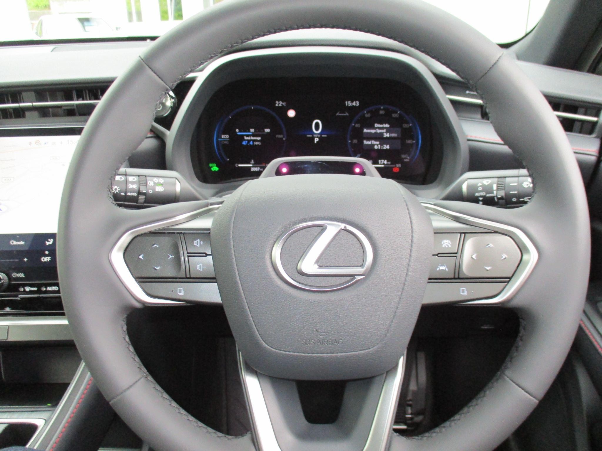 Lexus LBX Image 39