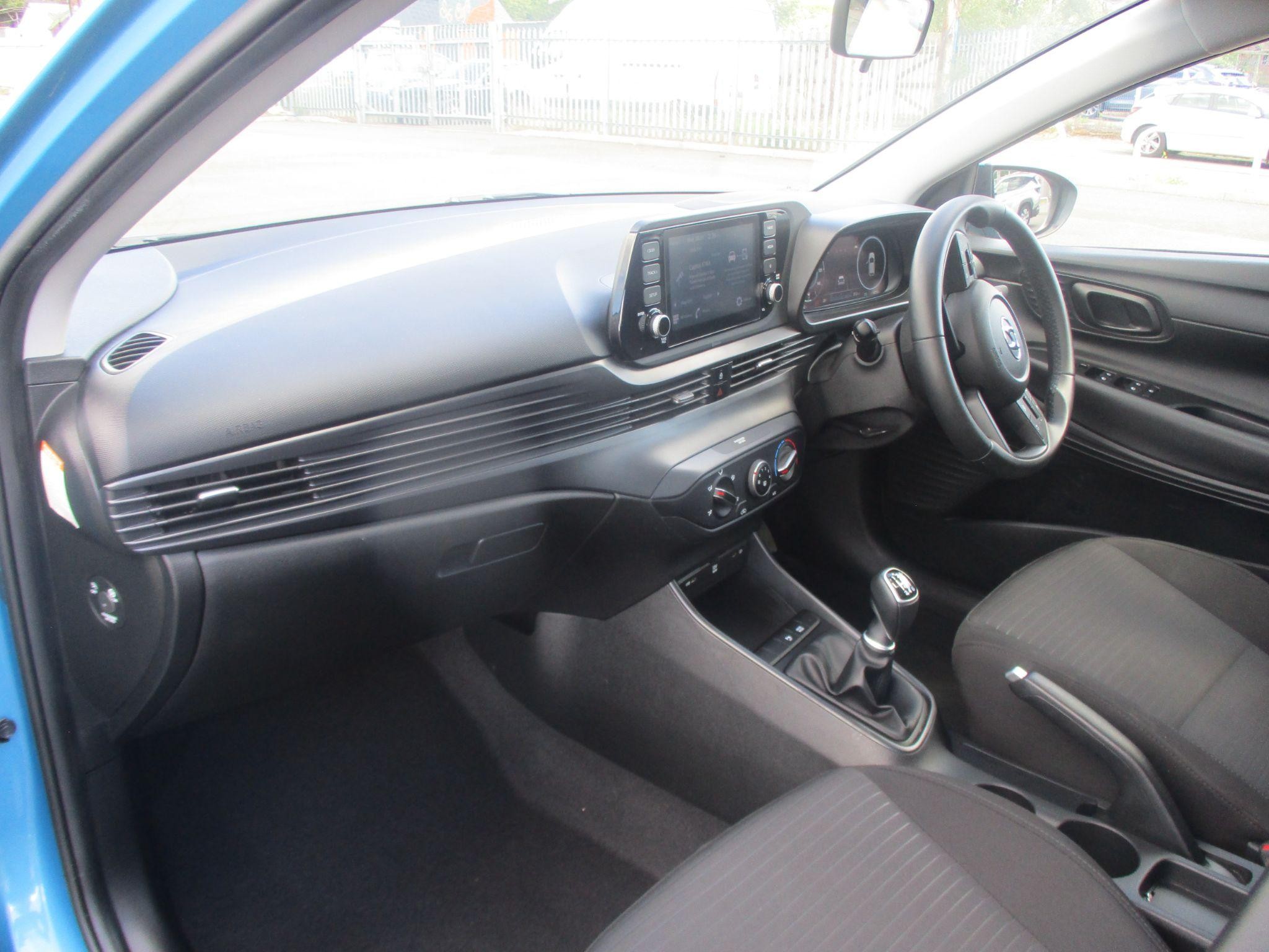 Hyundai i20 Image 16