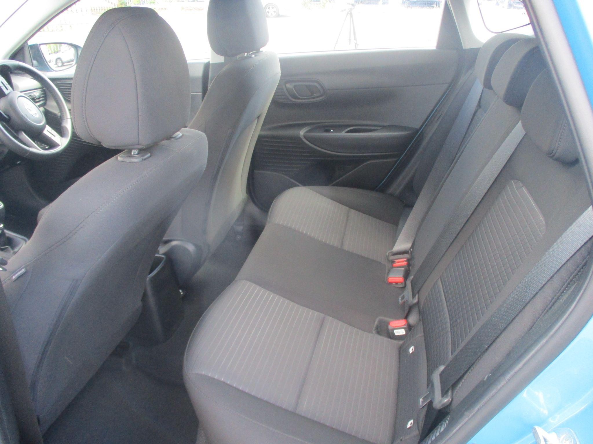 Hyundai i20 Image 18