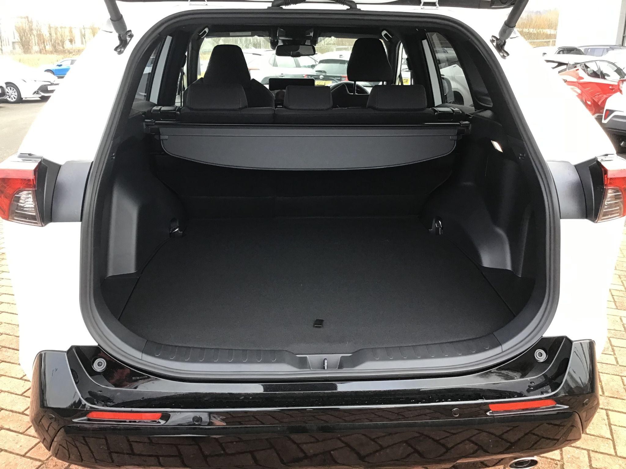 Toyota RAV4 Image 12