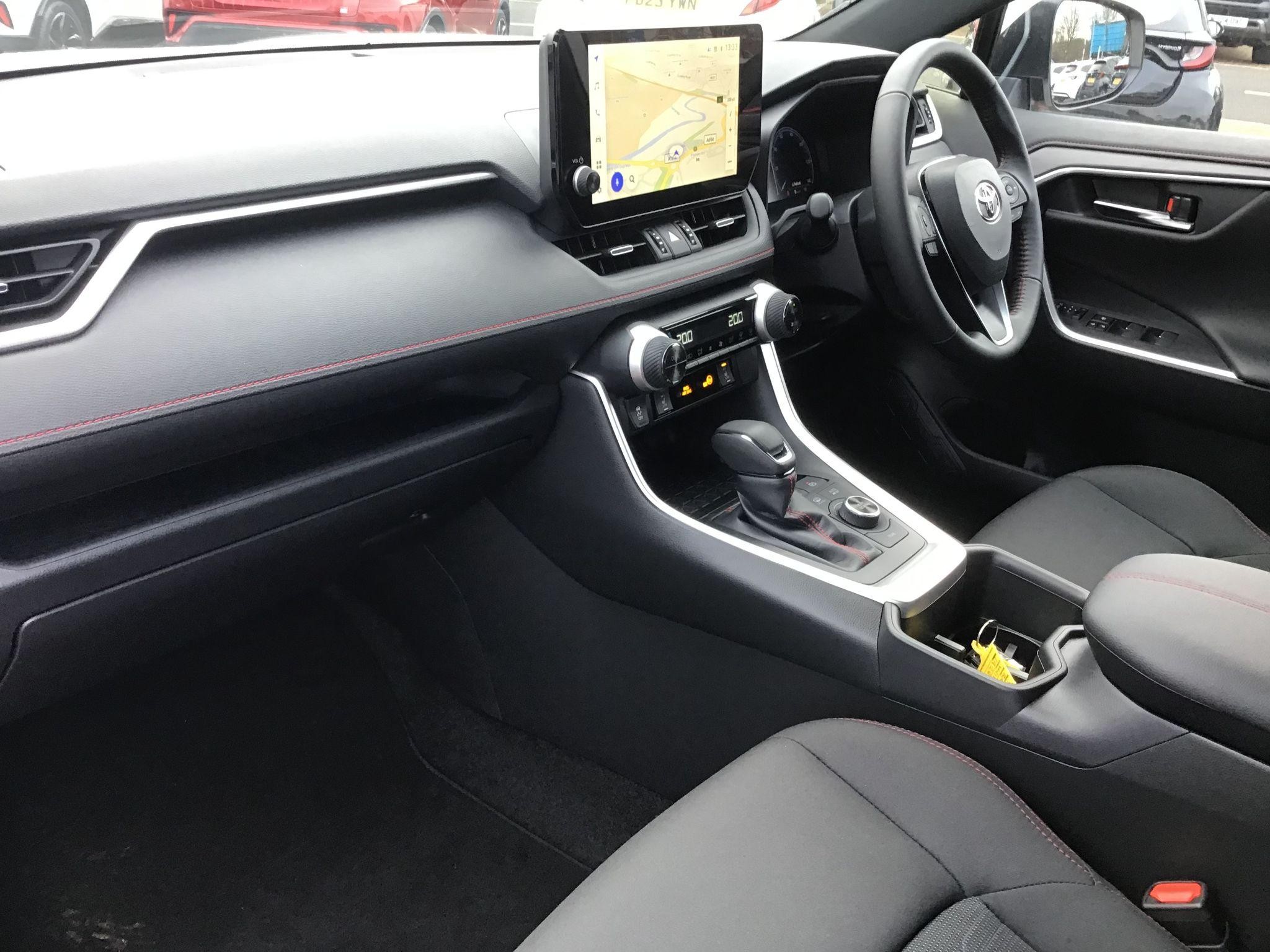 Toyota RAV4 Image 13