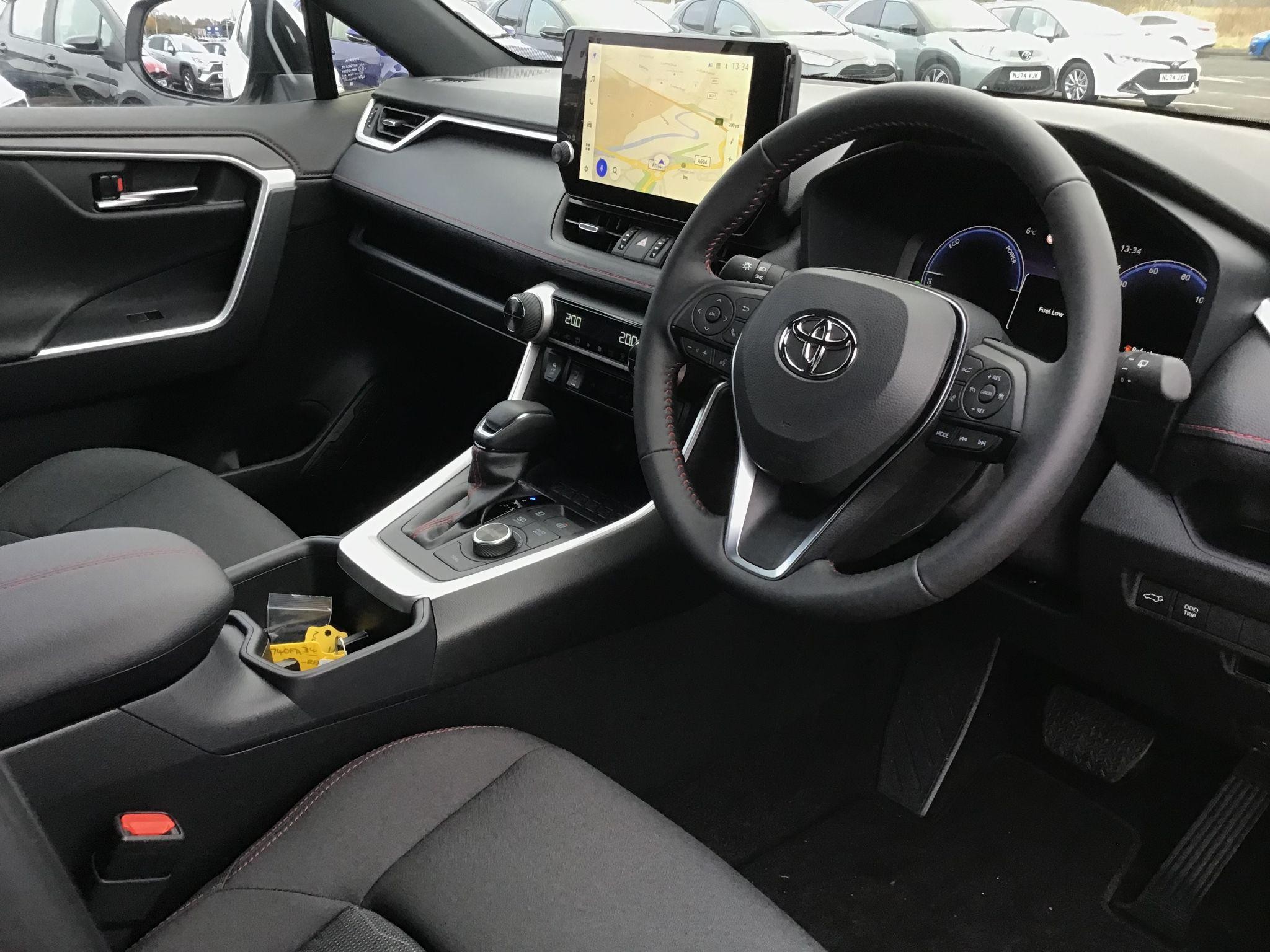 Toyota RAV4 Image 15