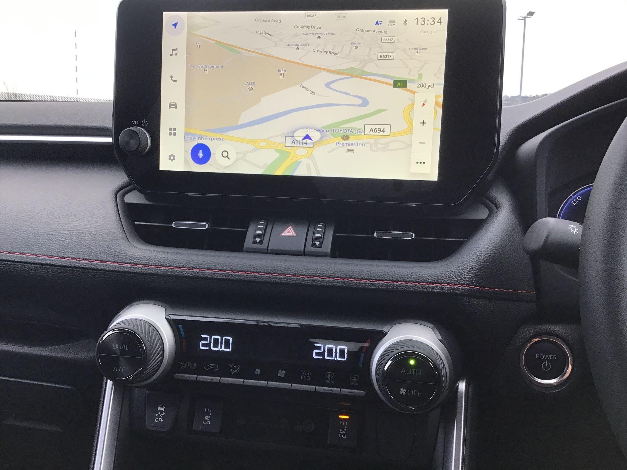 Toyota RAV4 Image 16