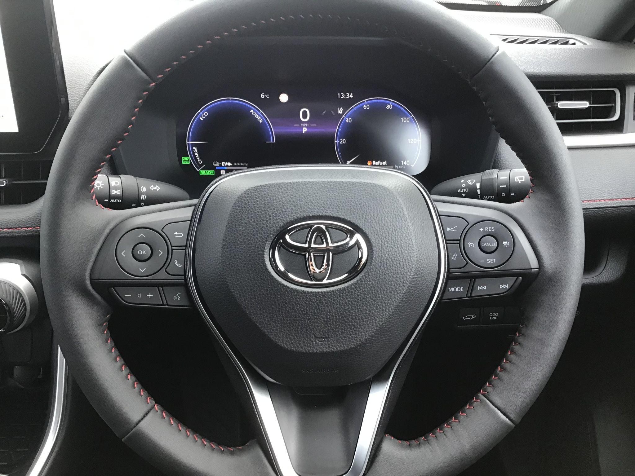 Toyota RAV4 Image 18