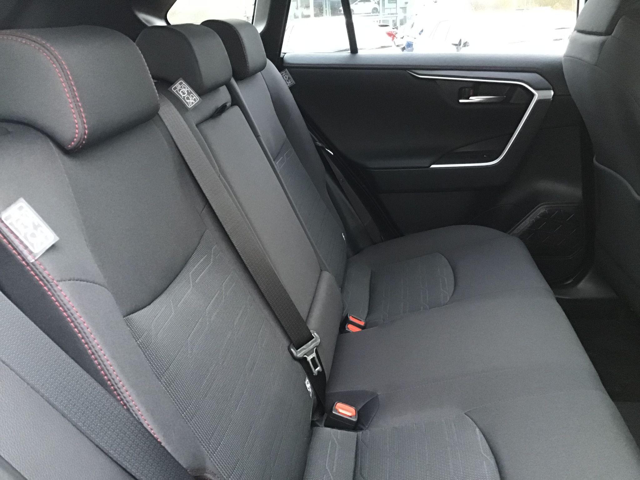 Toyota RAV4 Image 20