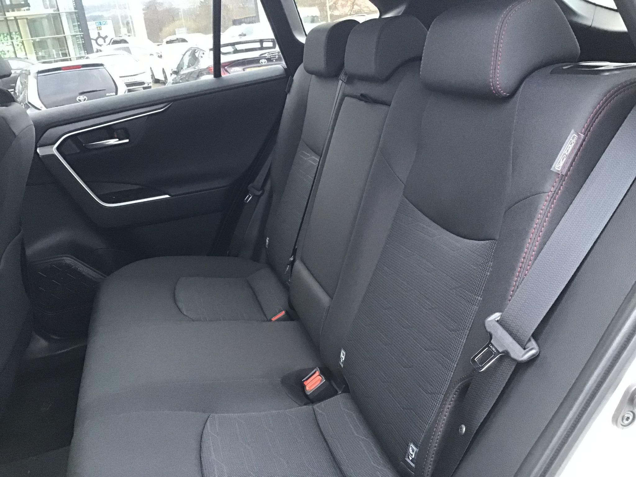 Toyota RAV4 Image 21