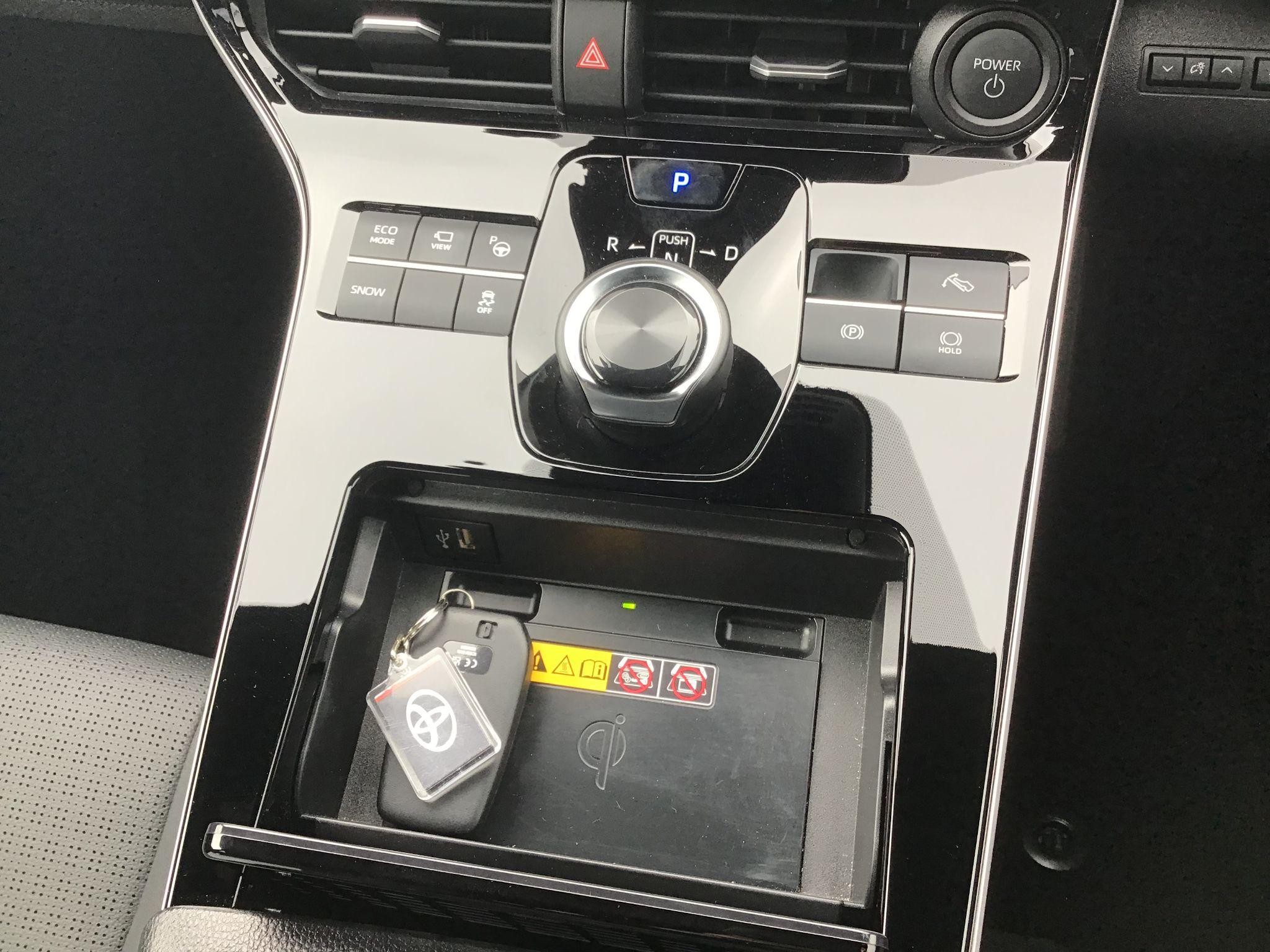 Toyota bZ4X Image 17