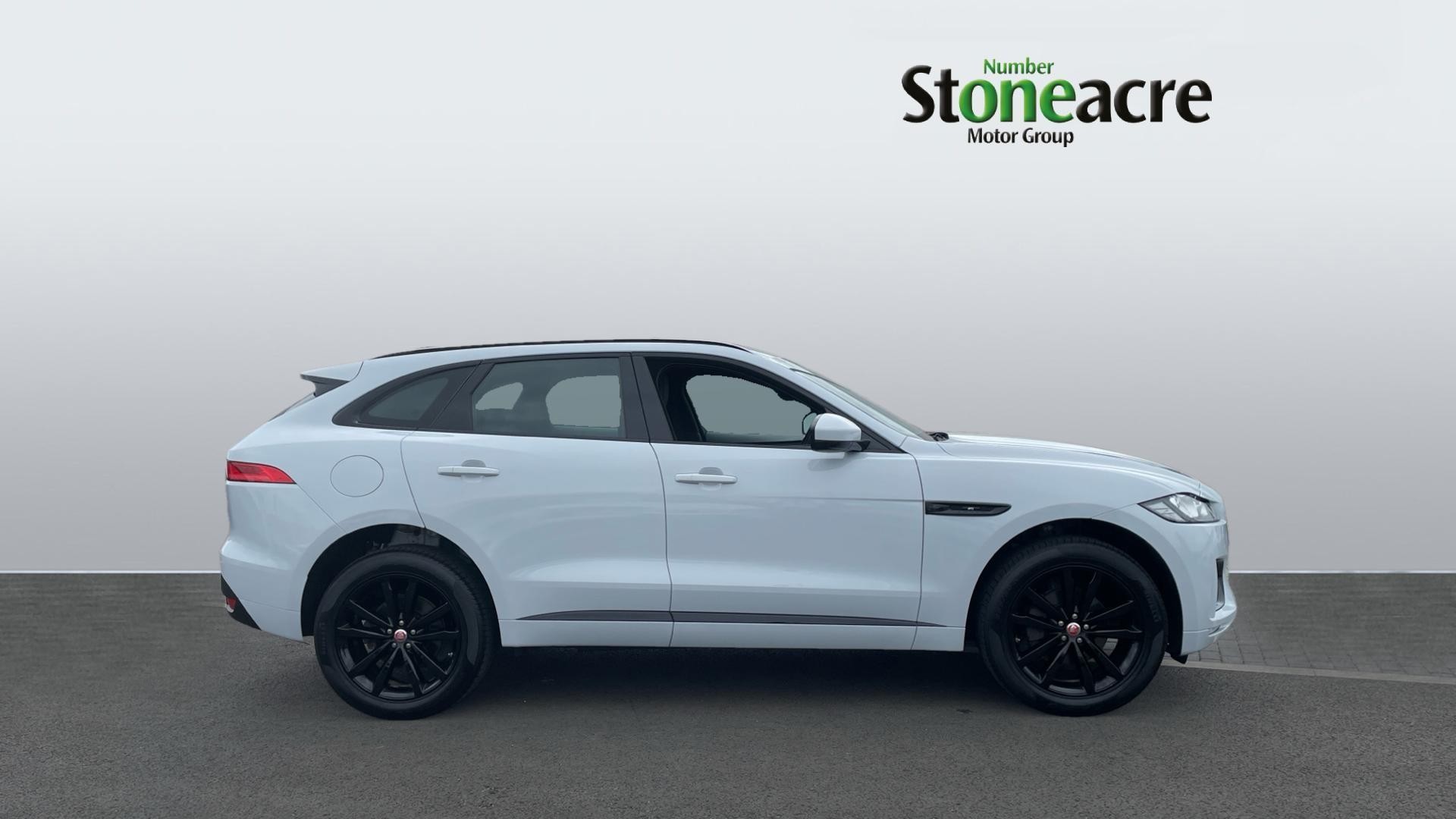 Jaguar F-Pace Image 3