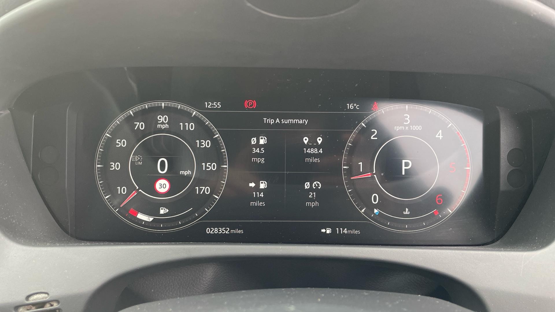 Jaguar F-Pace Image 11