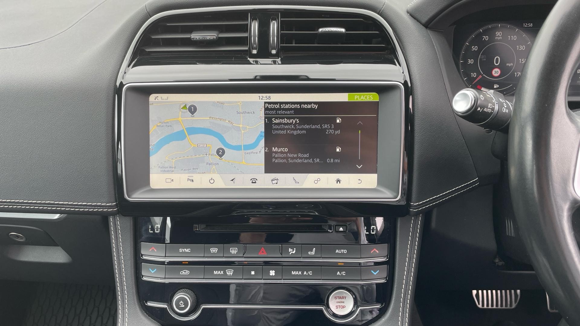 Jaguar F-Pace Image 15